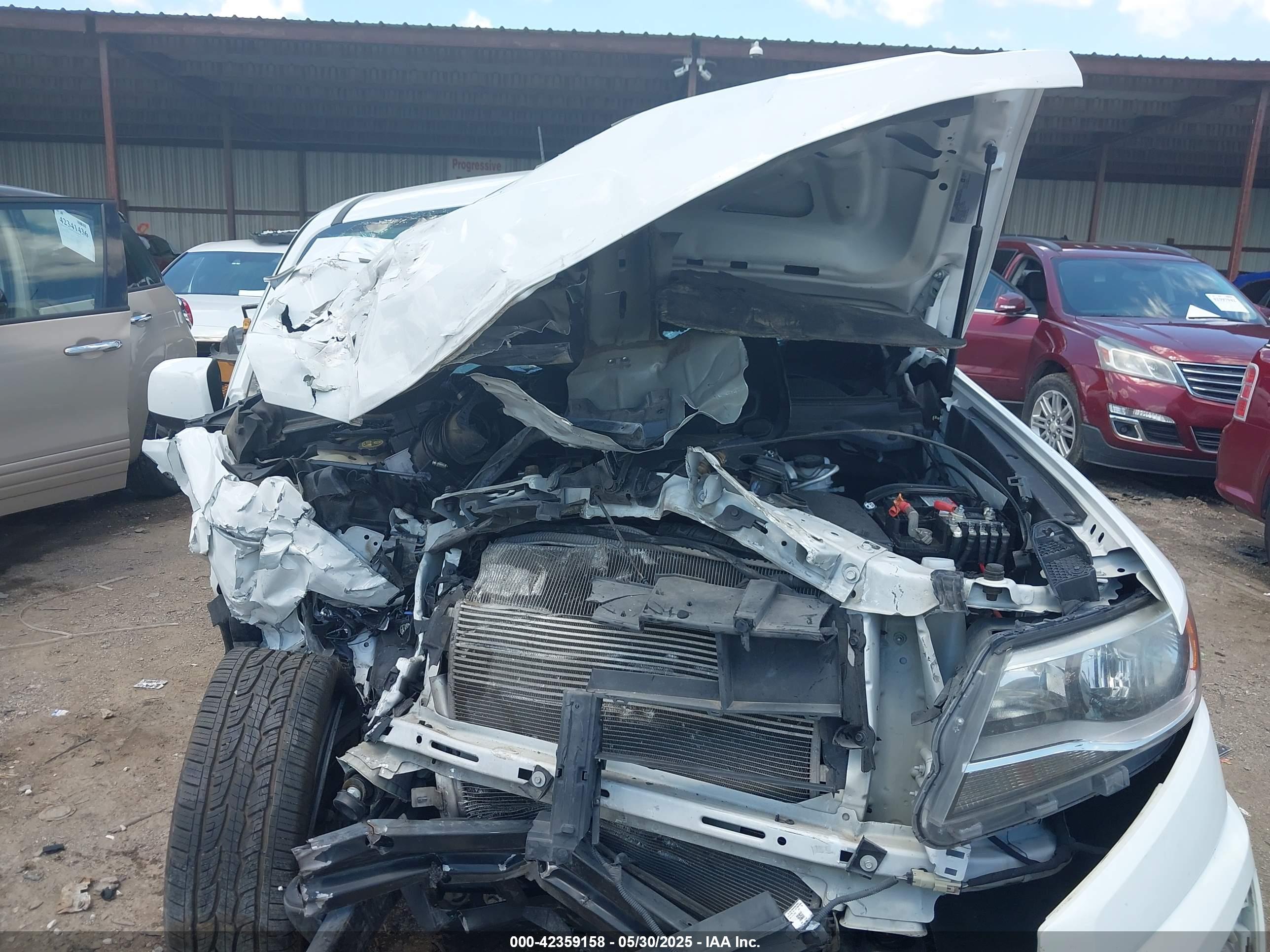 CHEVROLET COLORADO image 6