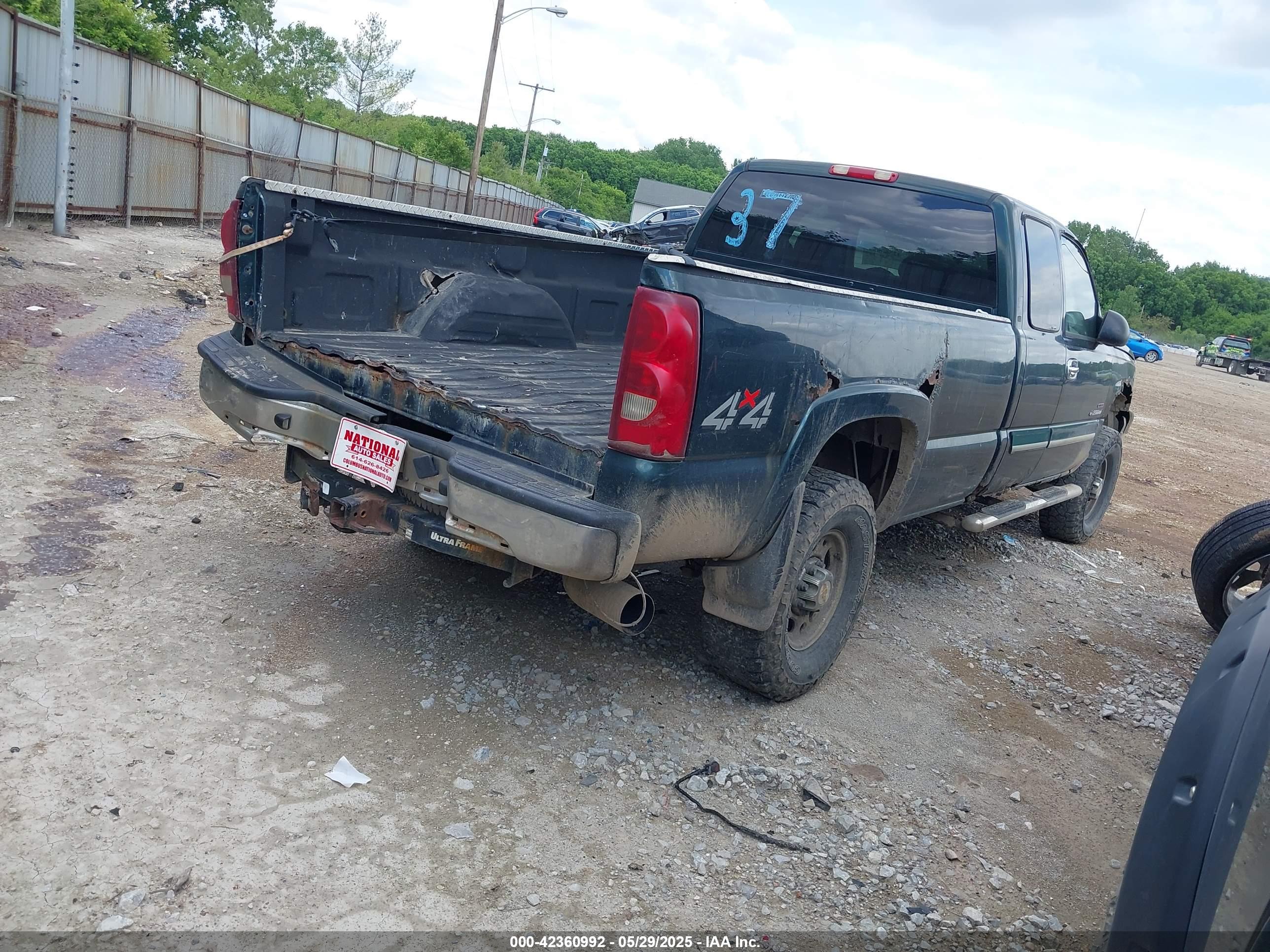 CHEVROLET SILVERADO image 4