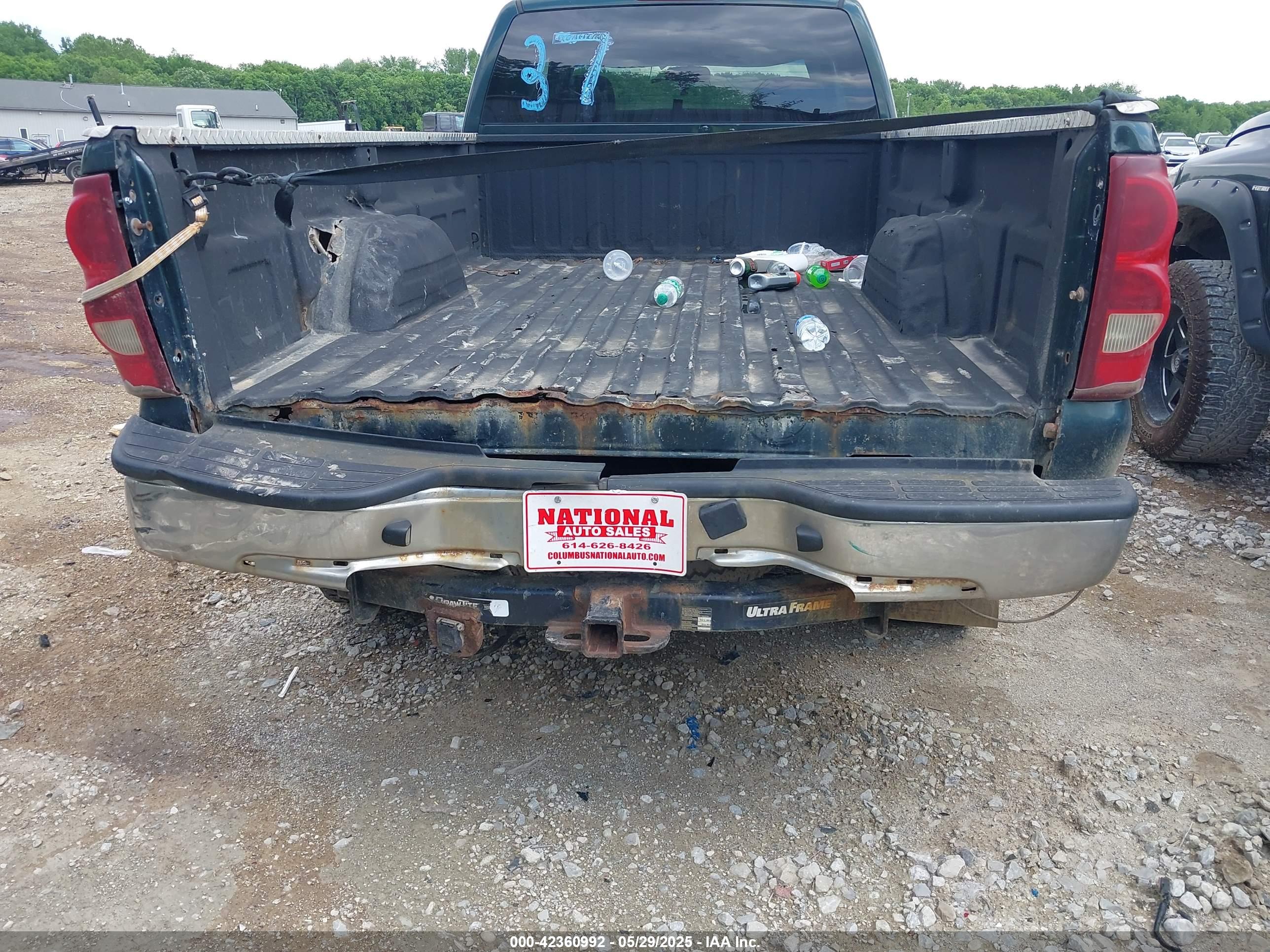 CHEVROLET SILVERADO image 6