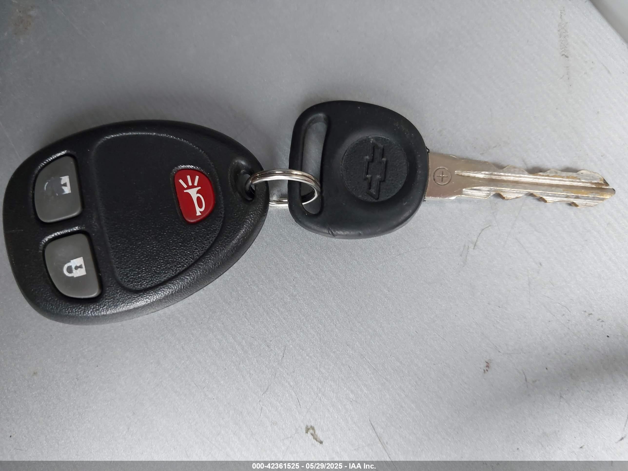 CHEVROLET TRAVERSE image 11