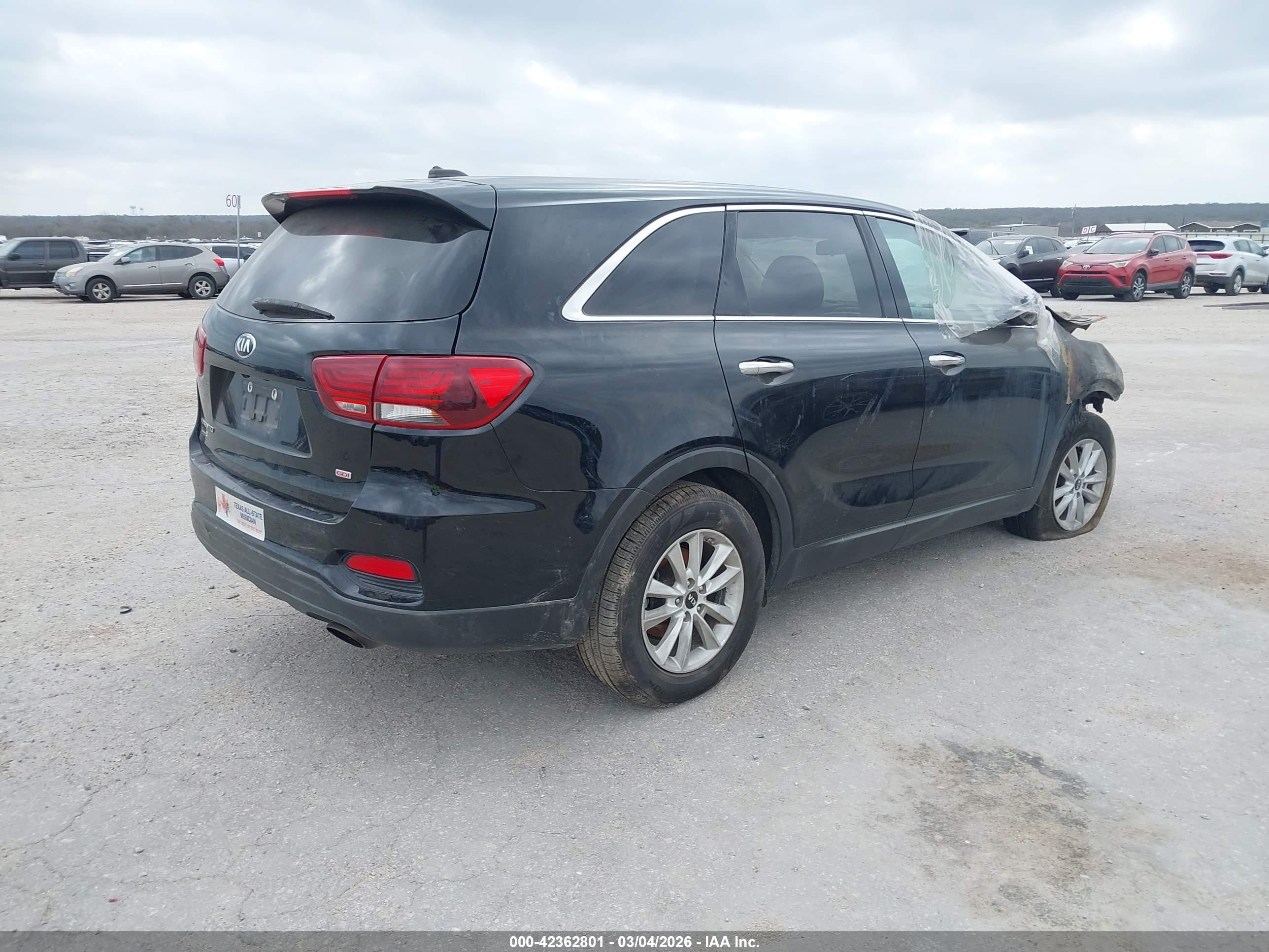 KIA SORENTO image 4