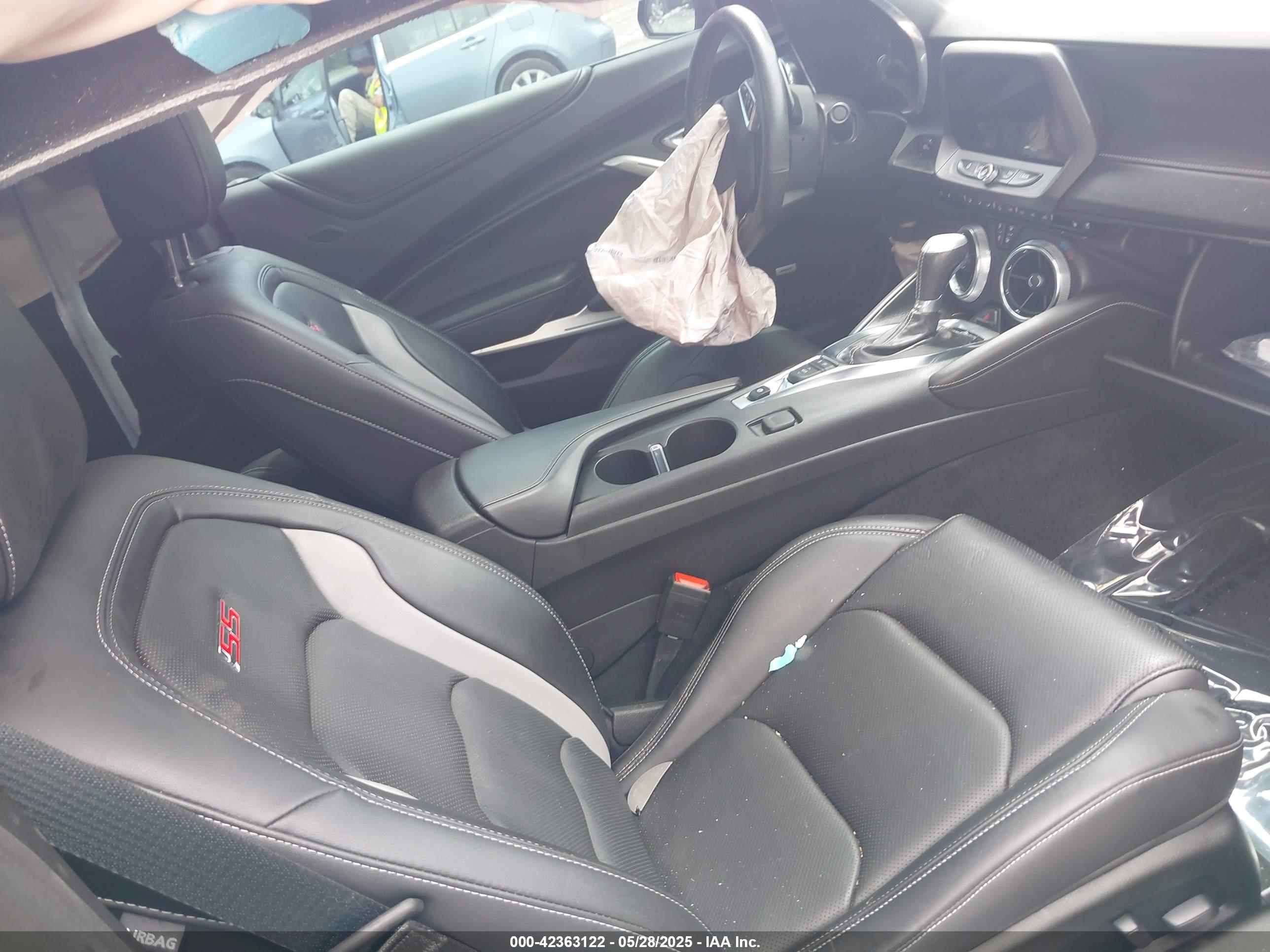 CHEVROLET CAMARO image 5
