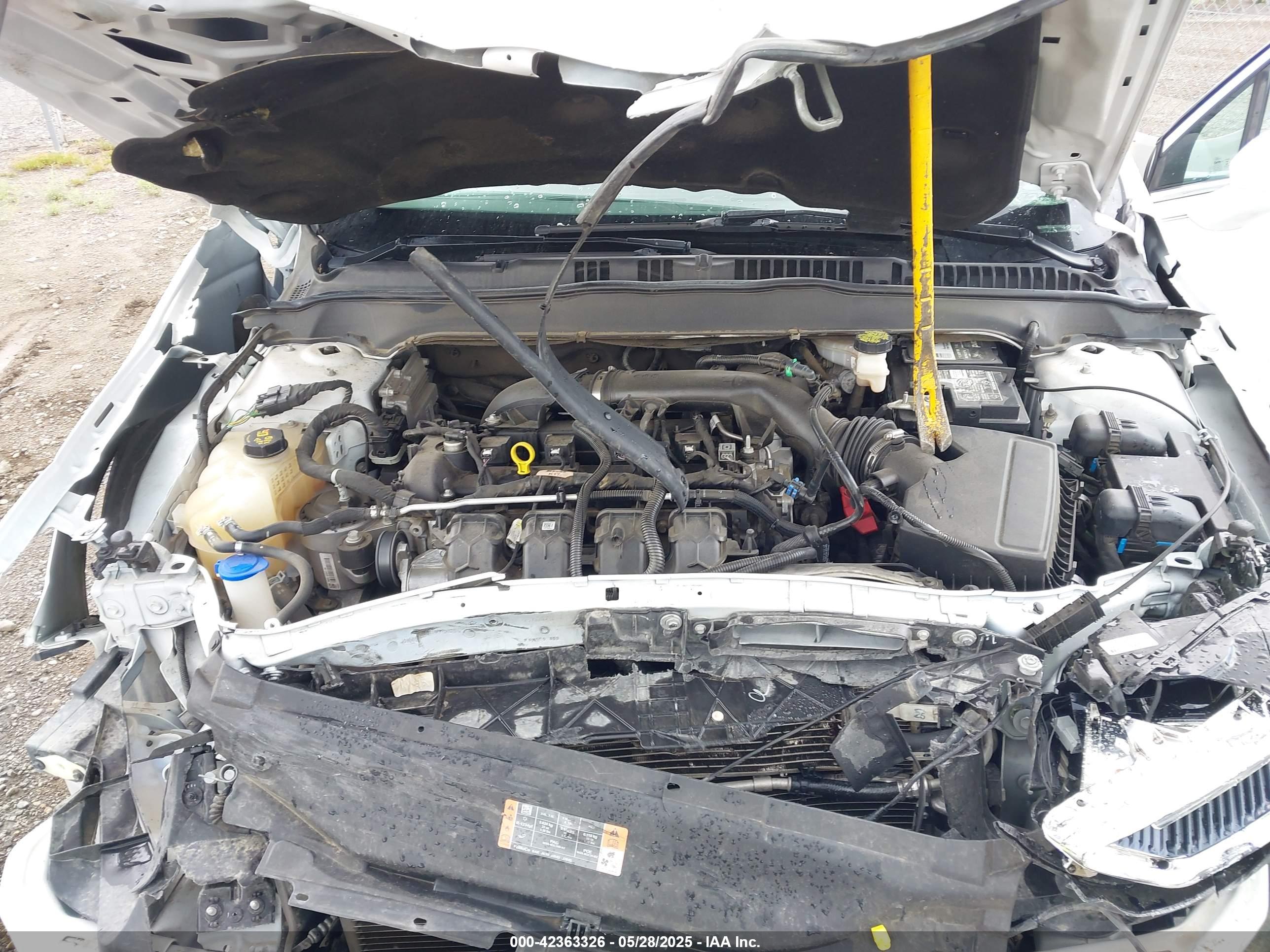 FORD FUSION image 10