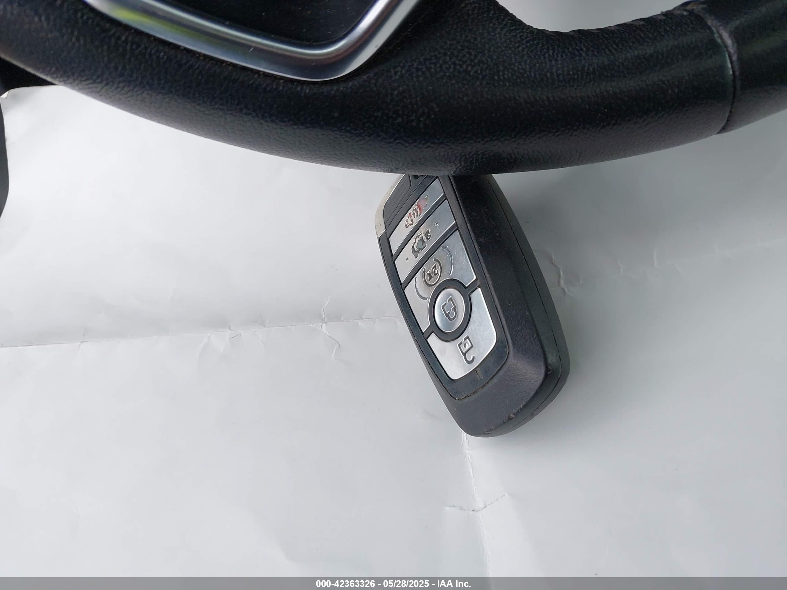 FORD FUSION image 11