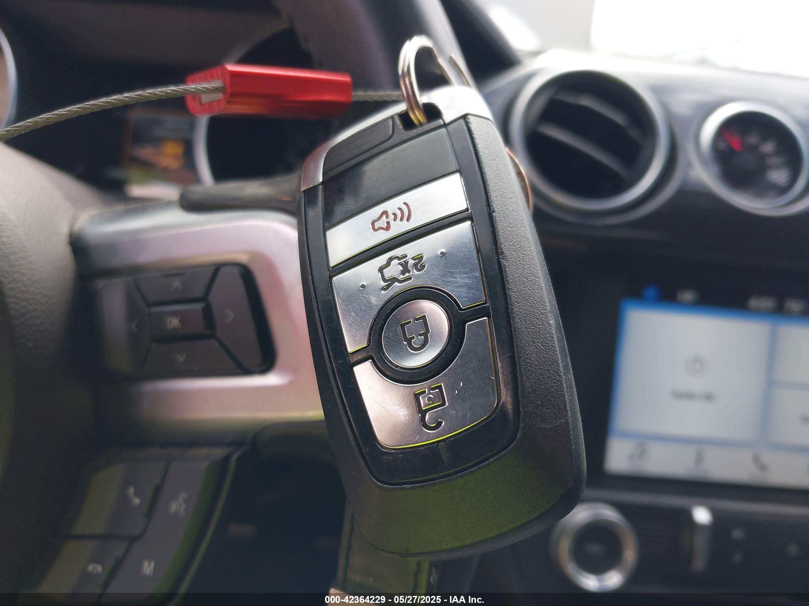 FORD MUSTANG image 11