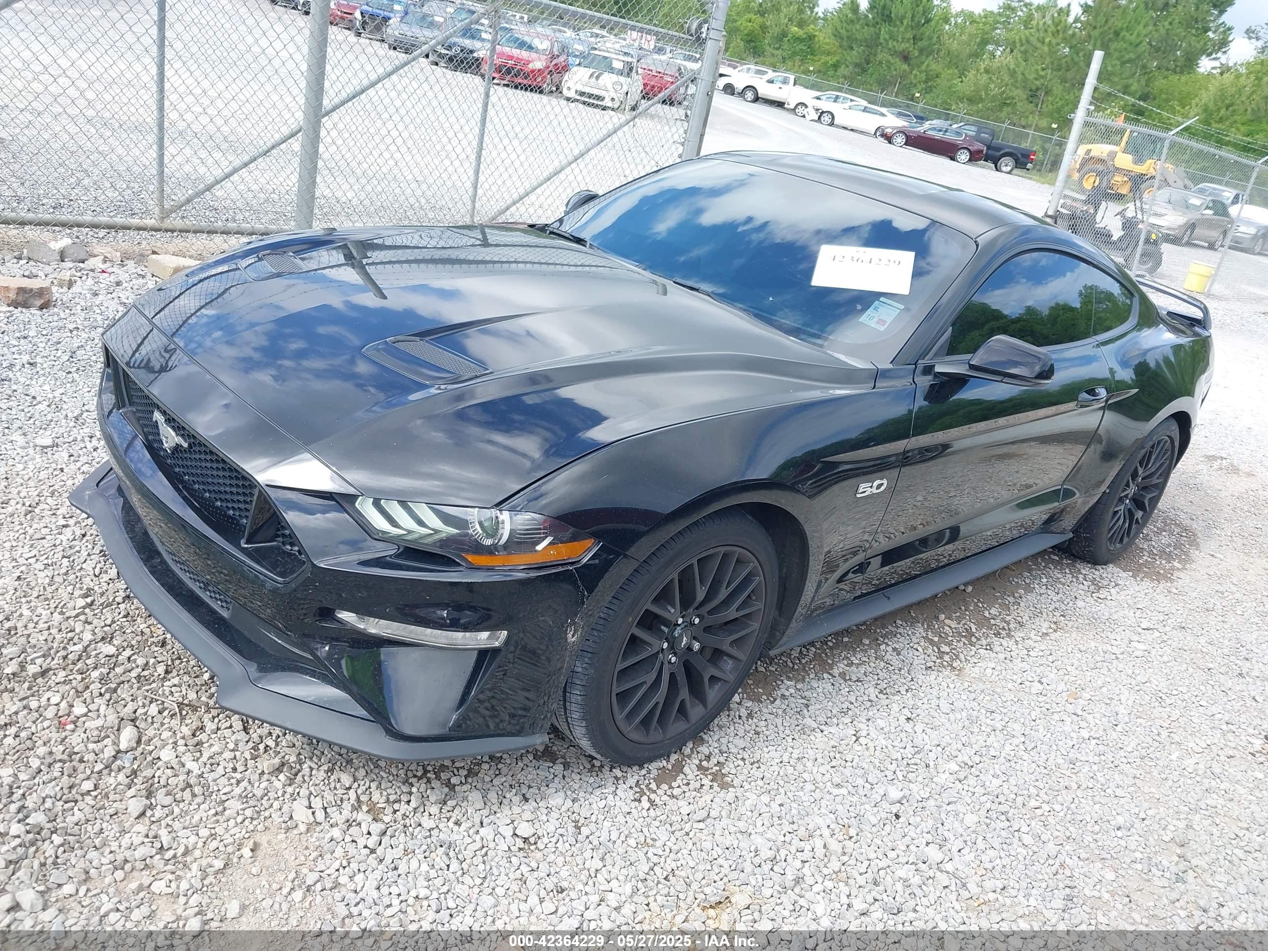 FORD MUSTANG image 2
