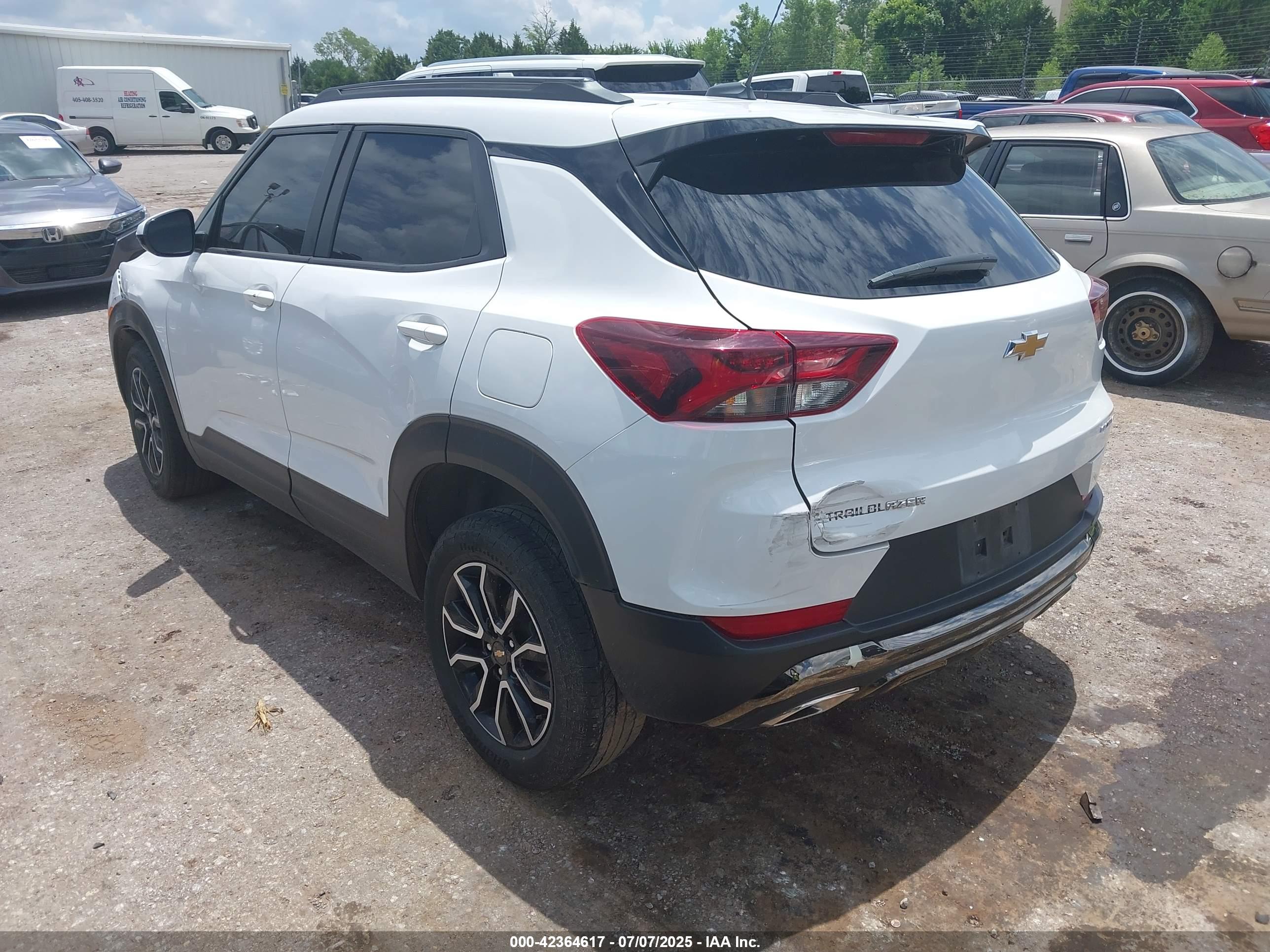CHEVROLET TRAILBLAZER image 3