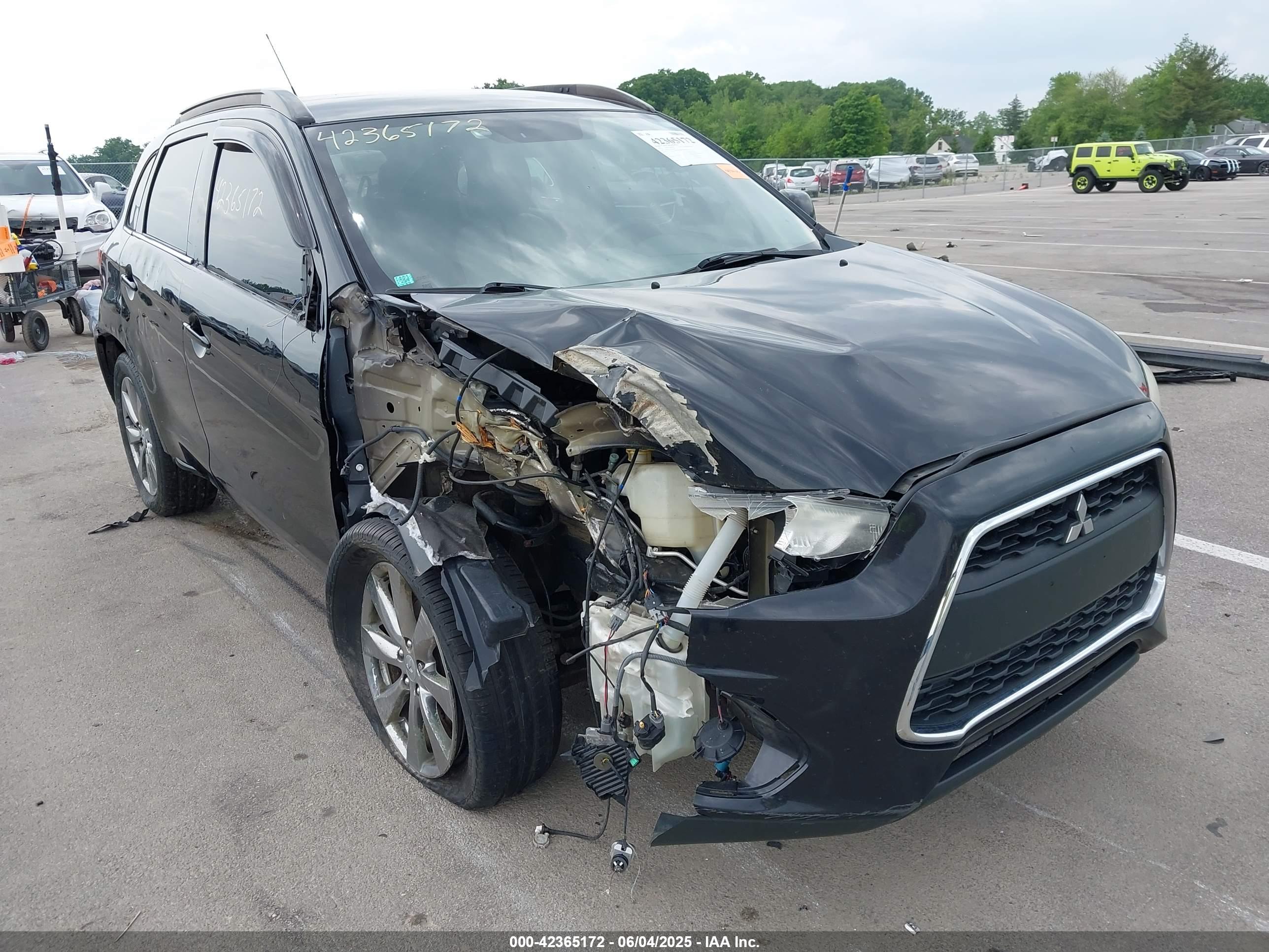 MITSUBISHI OUTLANDER image 6