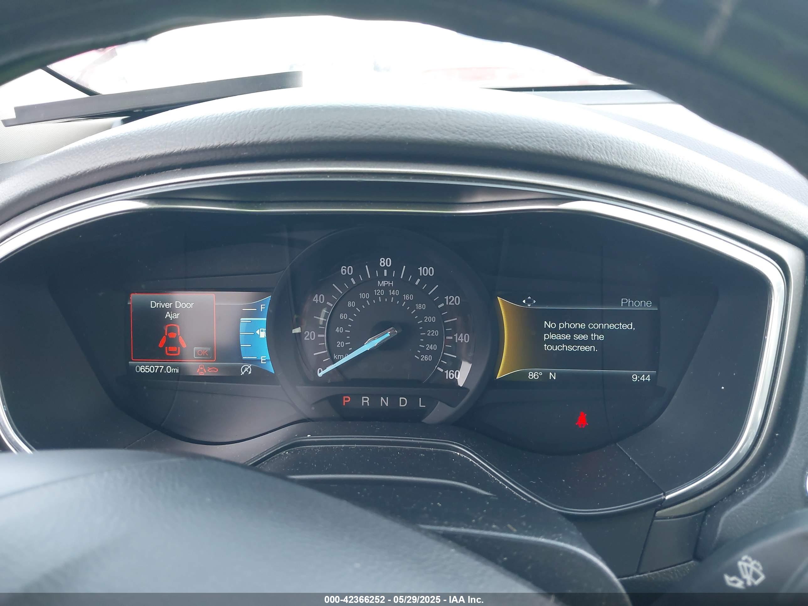 FORD FUSION image 7