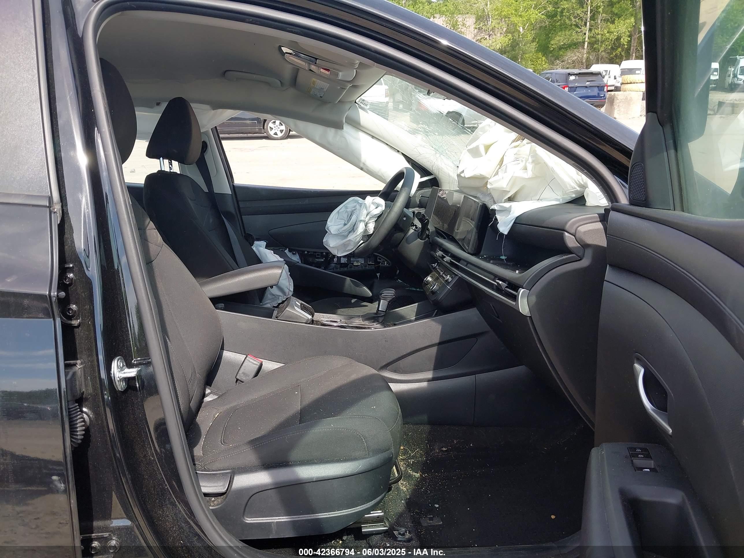 HYUNDAI TUCSON image 5