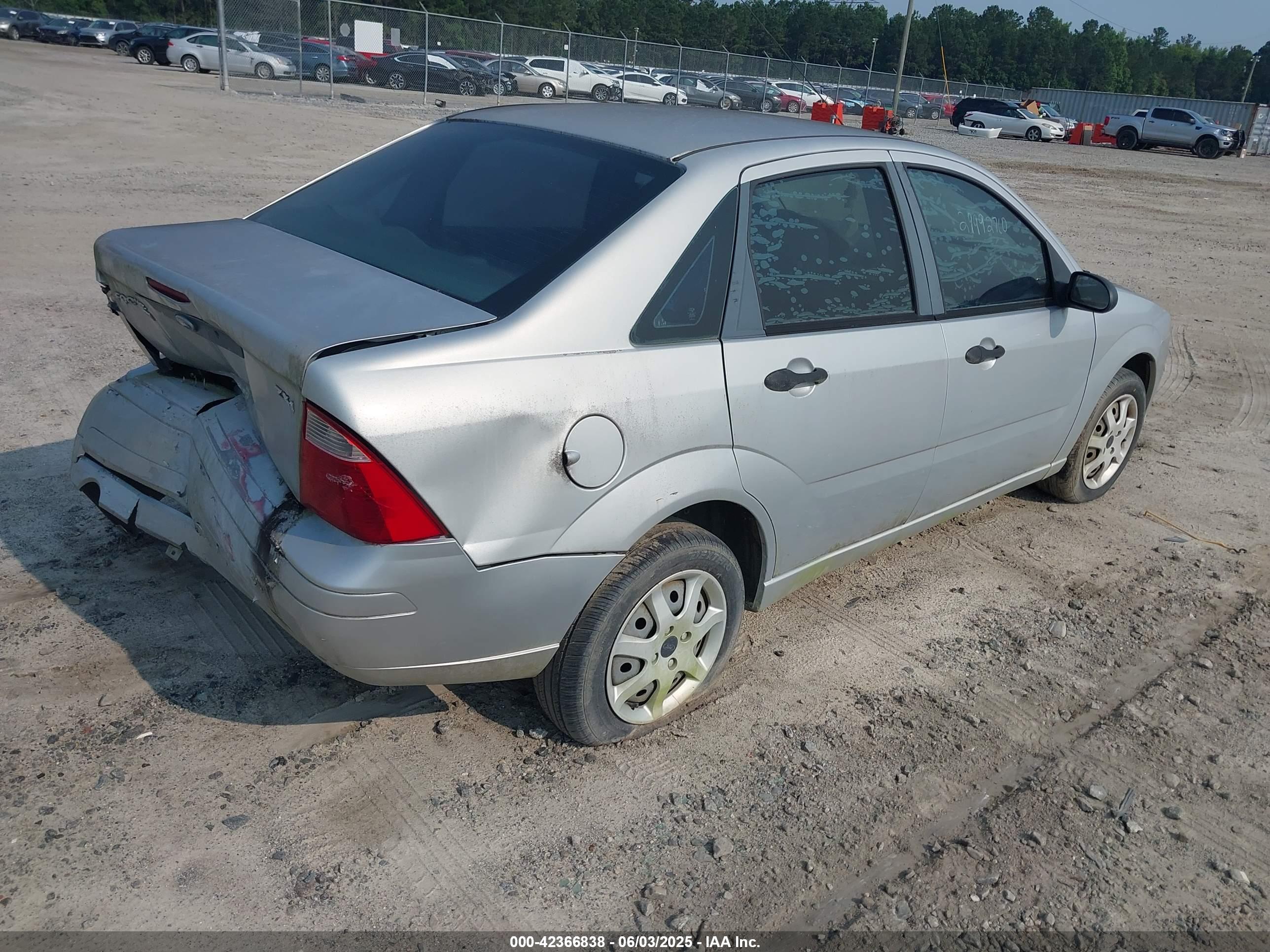 FORD FOCUS image 4