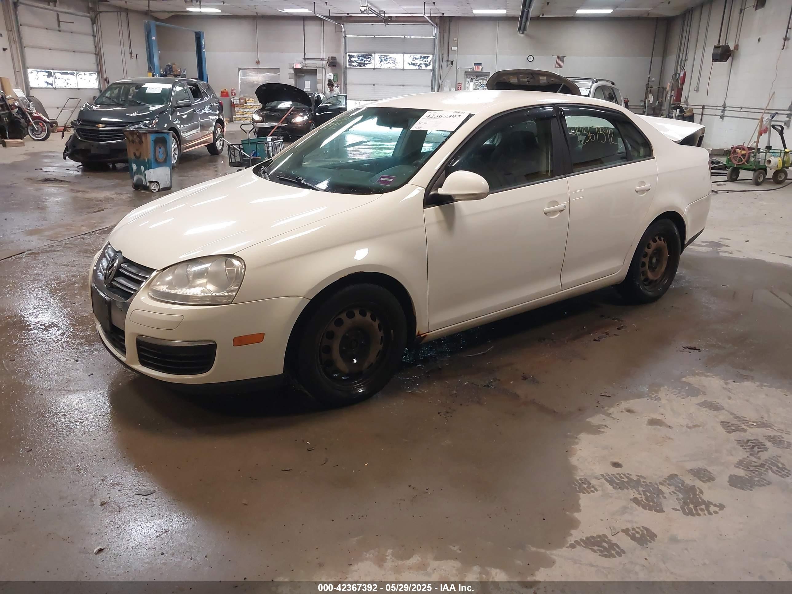 VOLKSWAGEN JETTA image 2