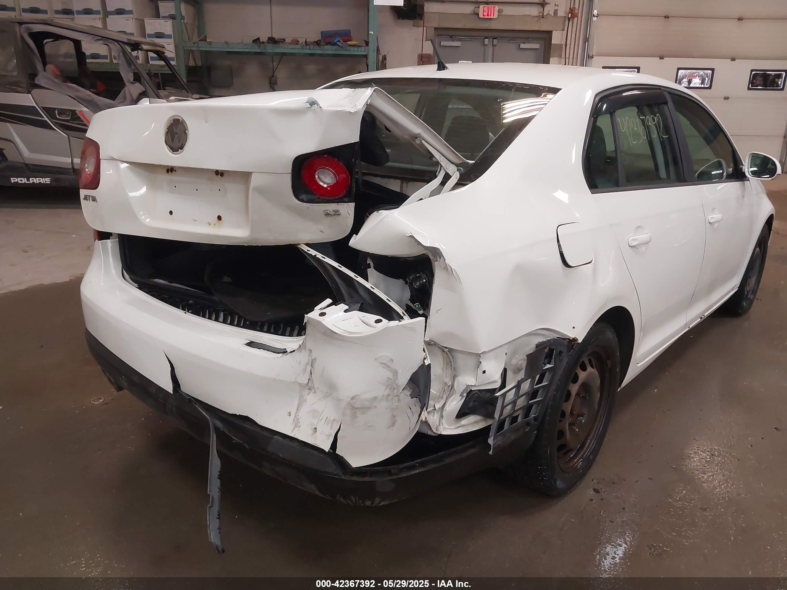 VOLKSWAGEN JETTA image 6