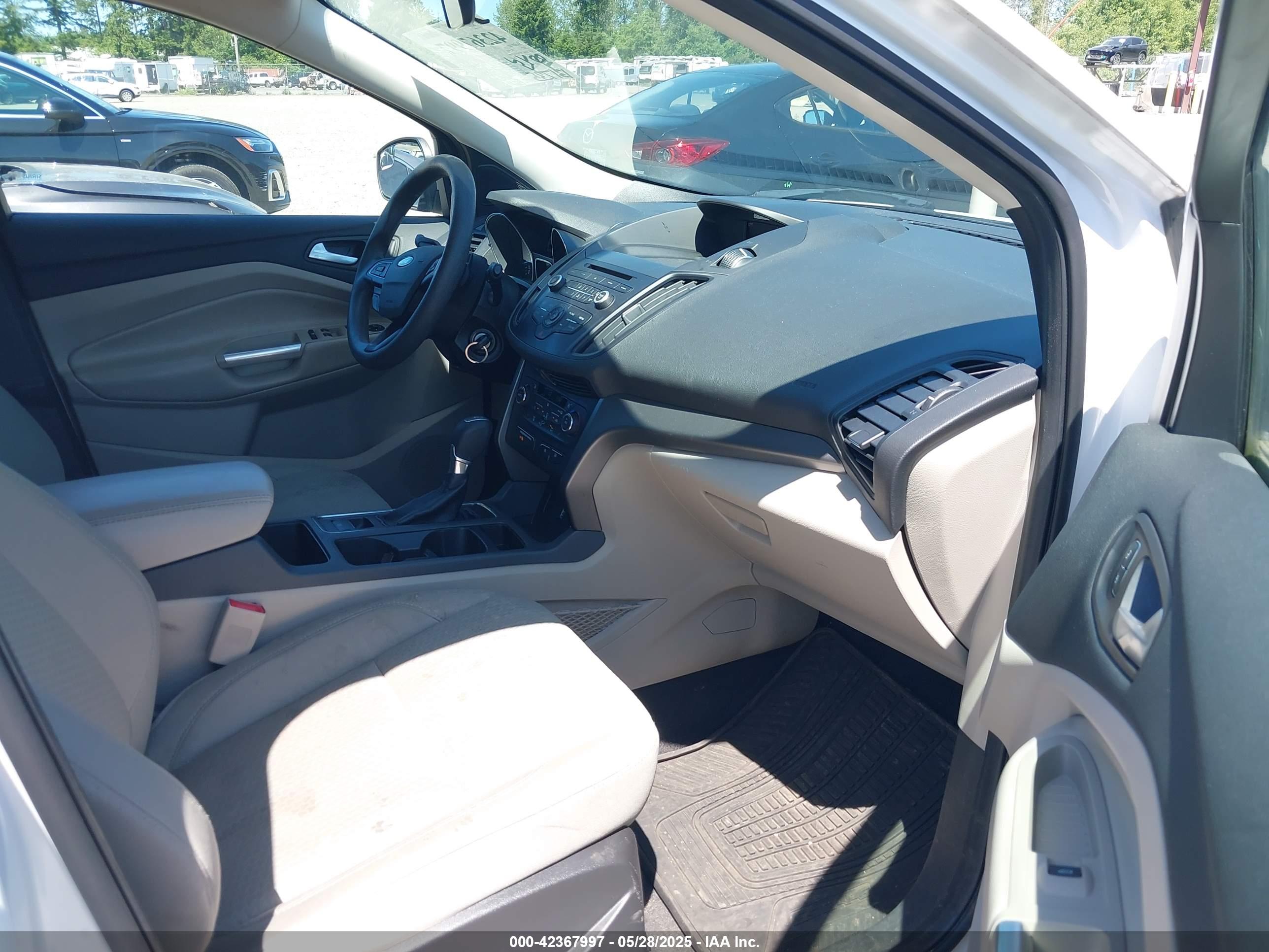 FORD ESCAPE image 5