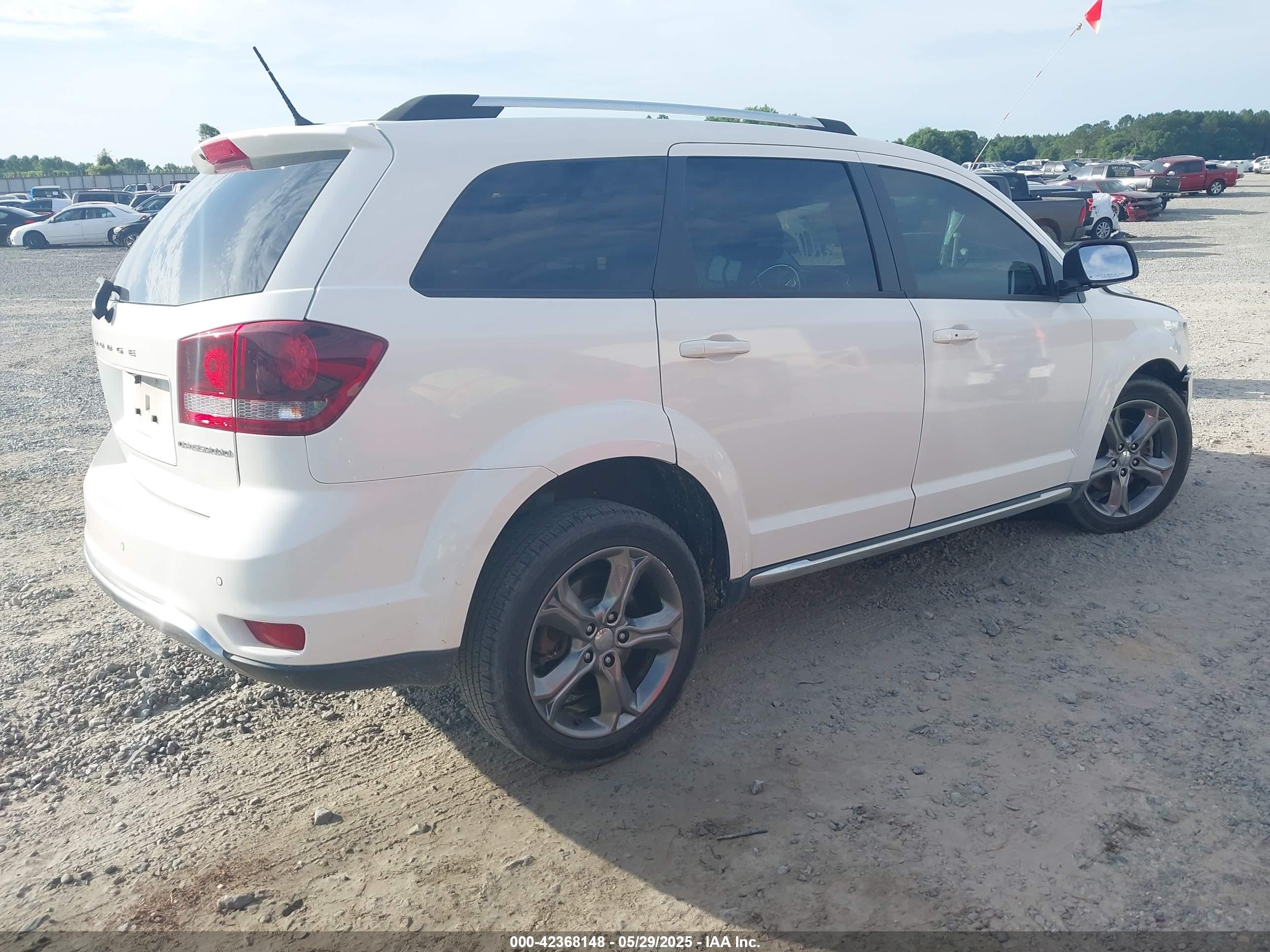 DODGE JOURNEY image 4