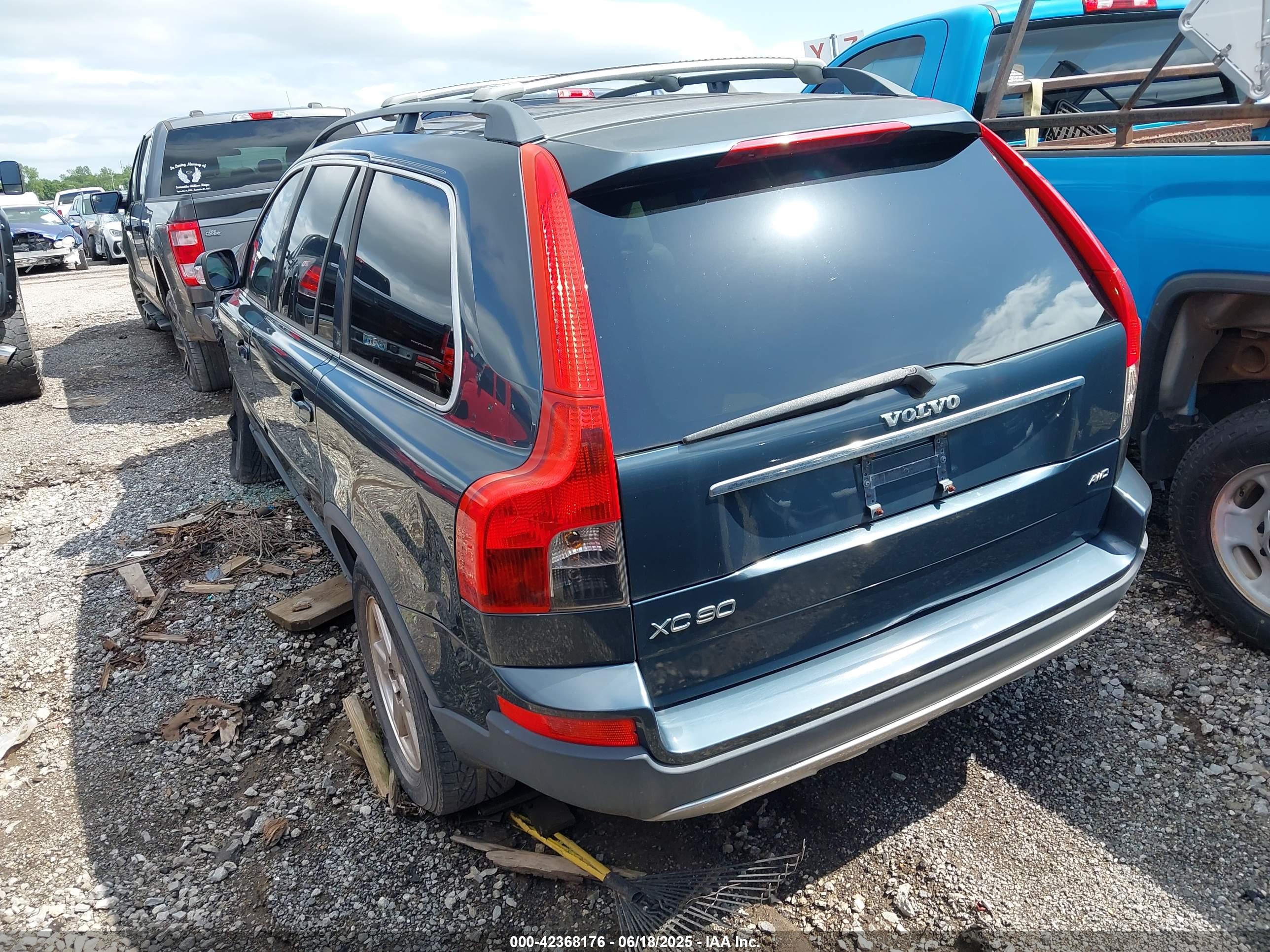VOLVO XC90 image 3