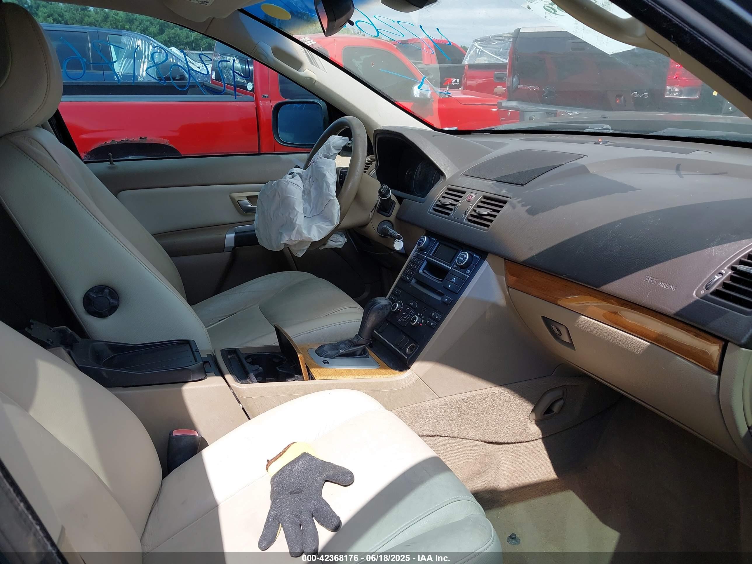 VOLVO XC90 image 5