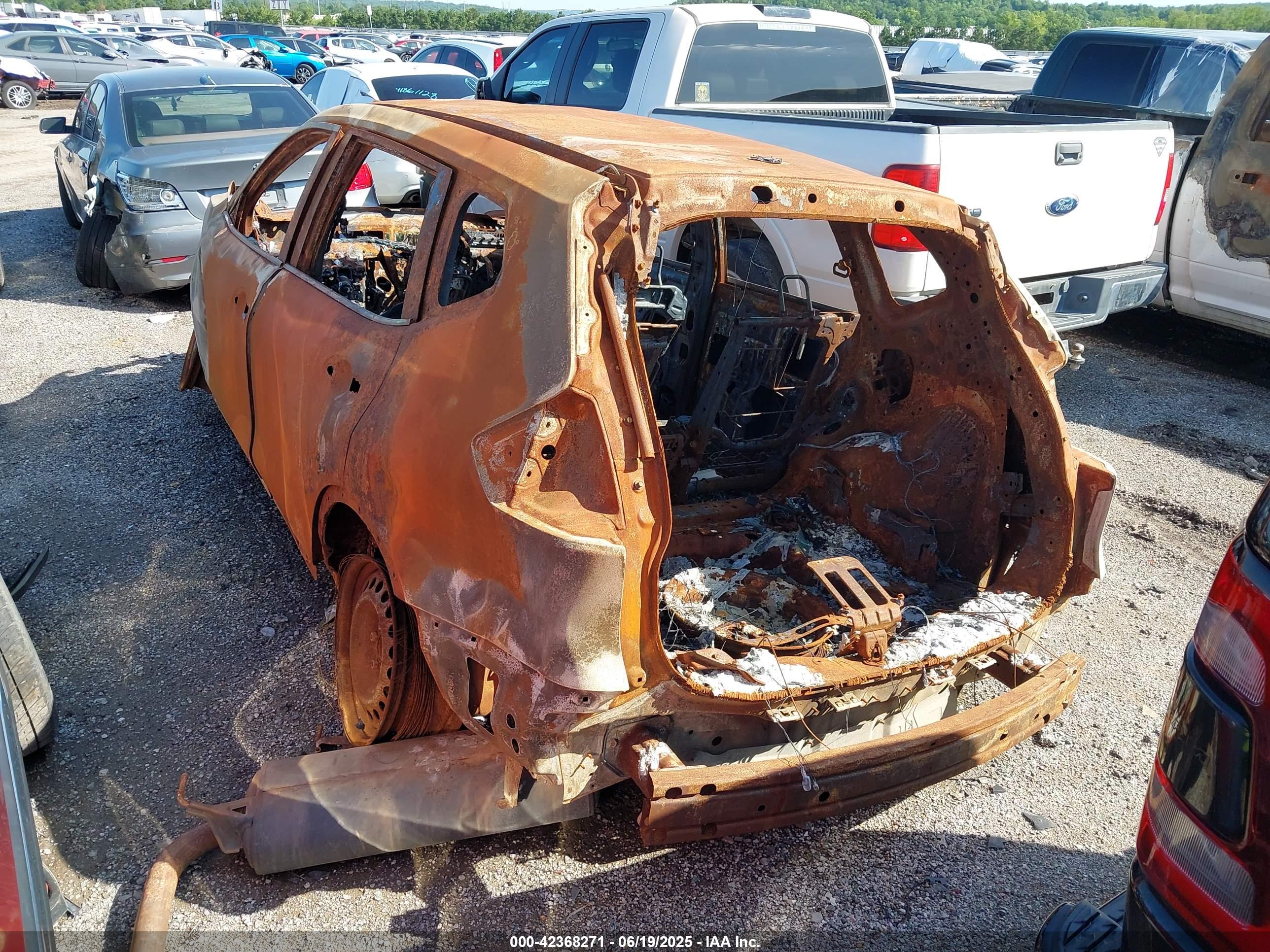 NISSAN ROGUE image 3