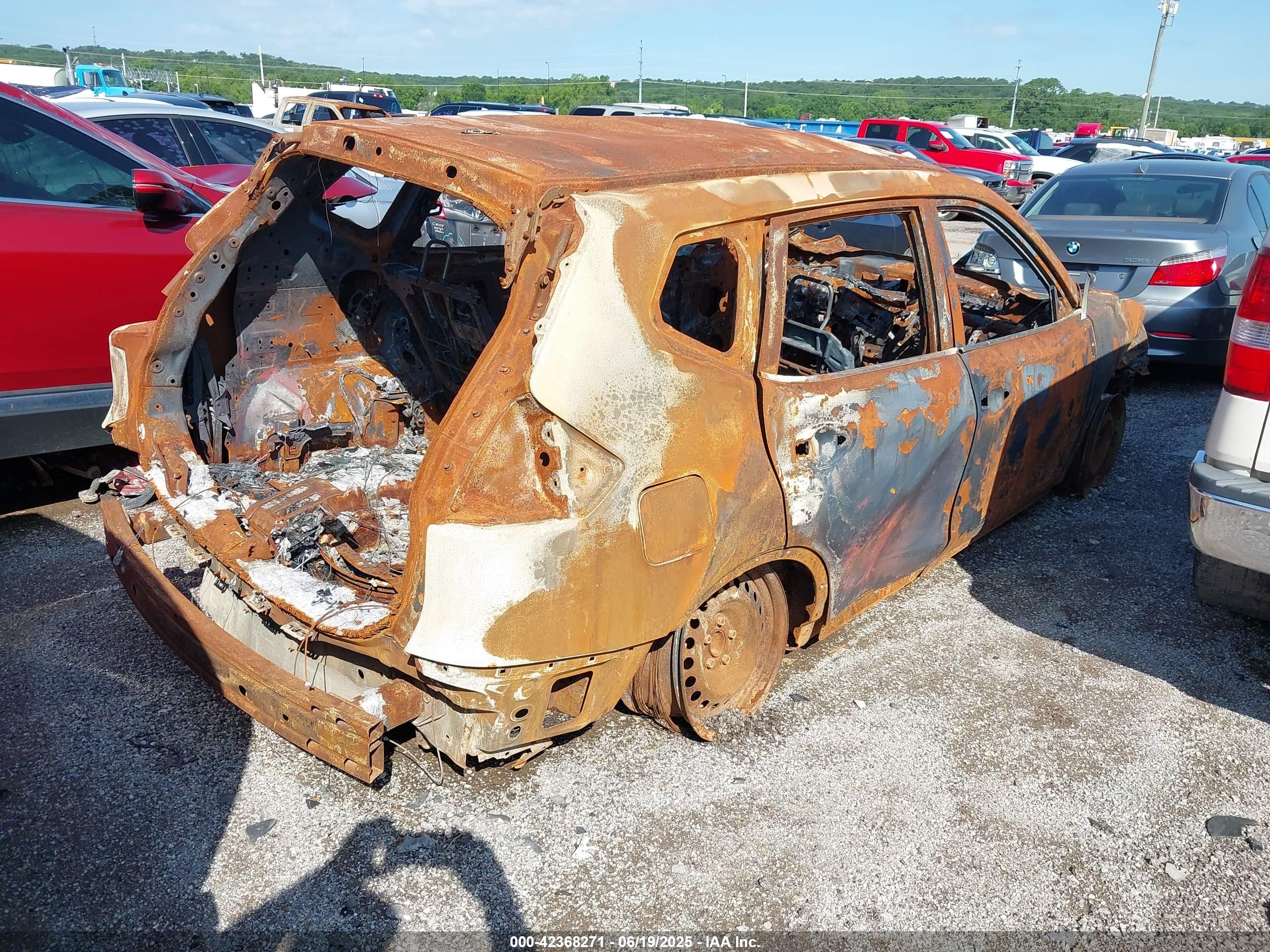 NISSAN ROGUE image 4