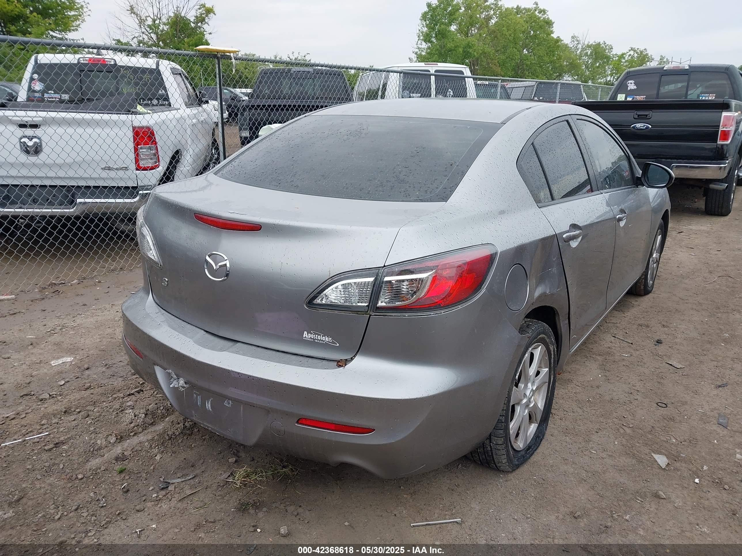 MAZDA MAZDA3 image 4