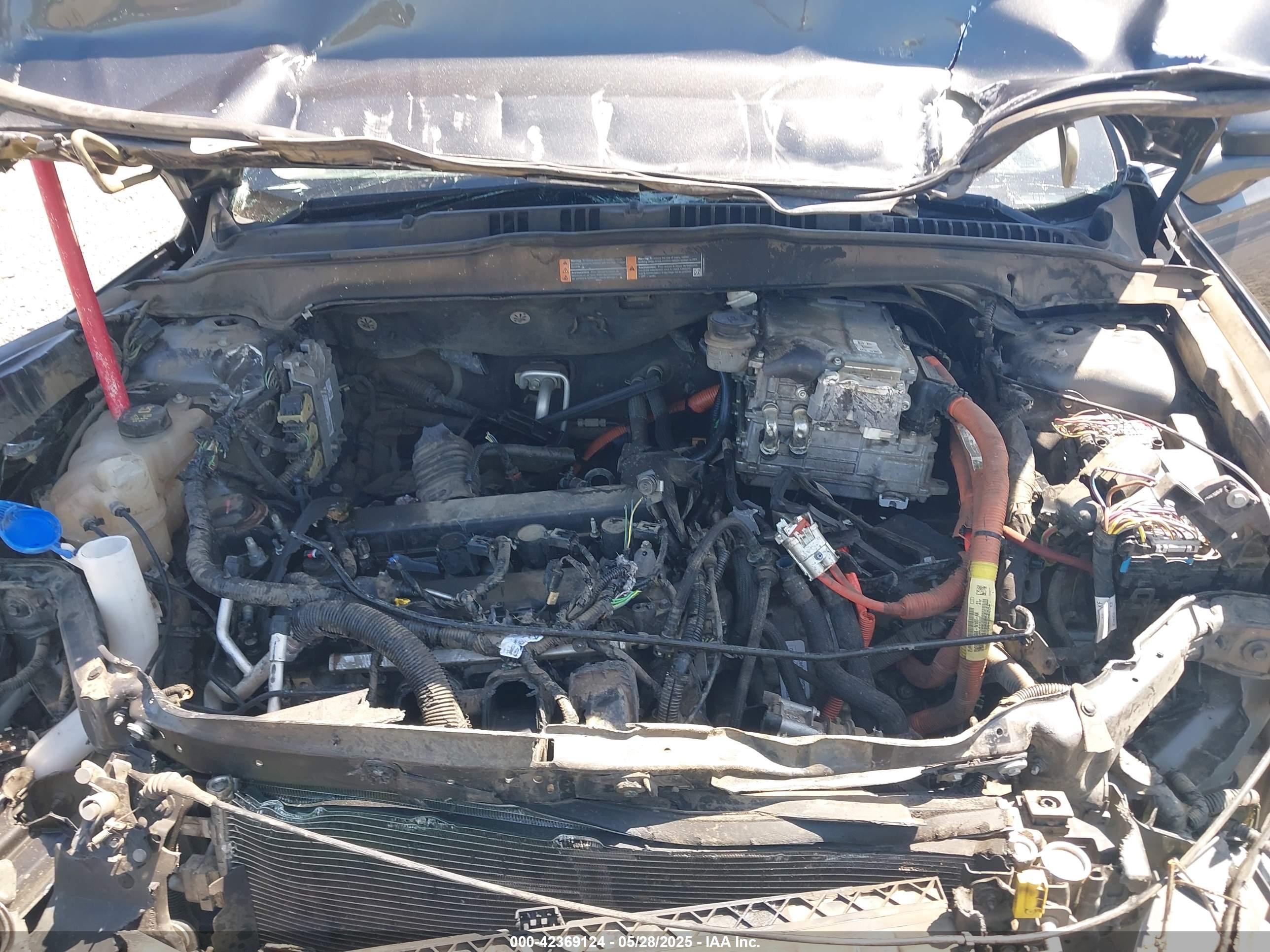 FORD FUSION image 10