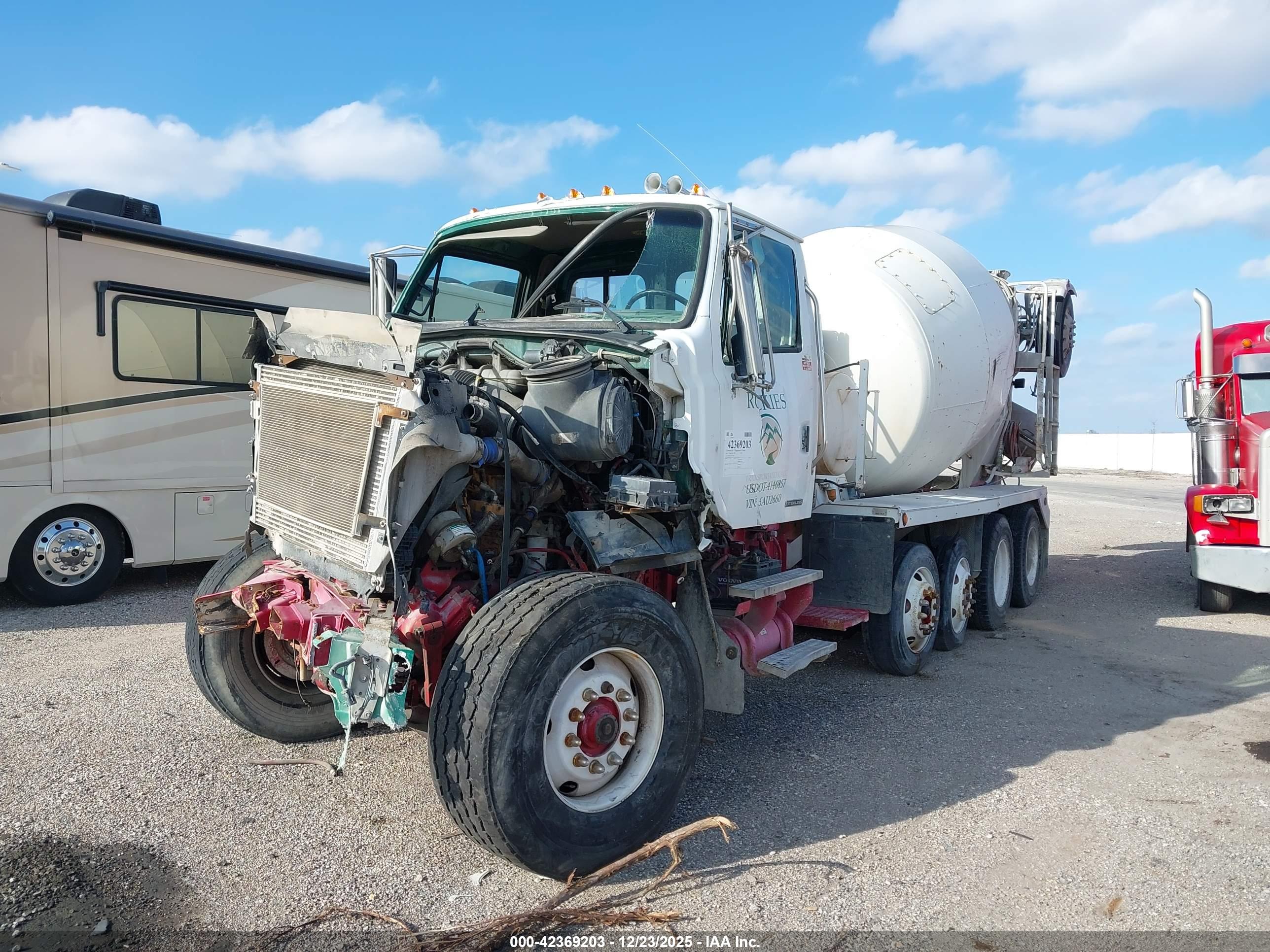 STERLING TRUCK image 2