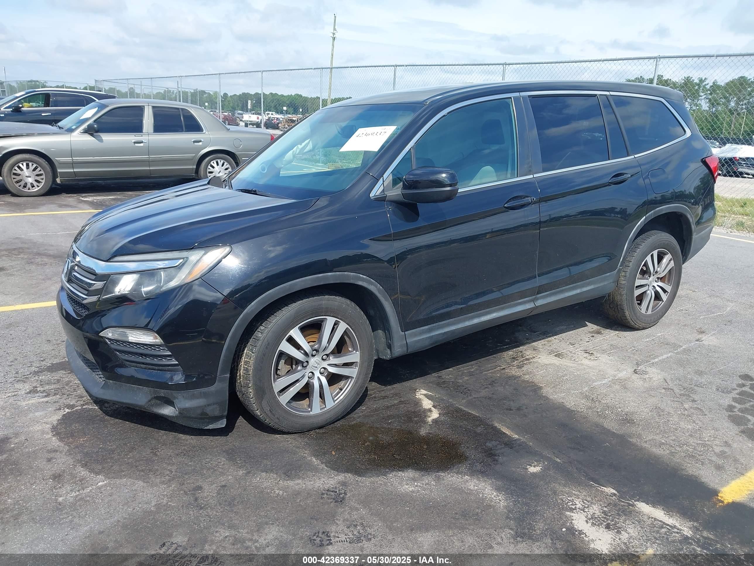 HONDA PILOT image 2
