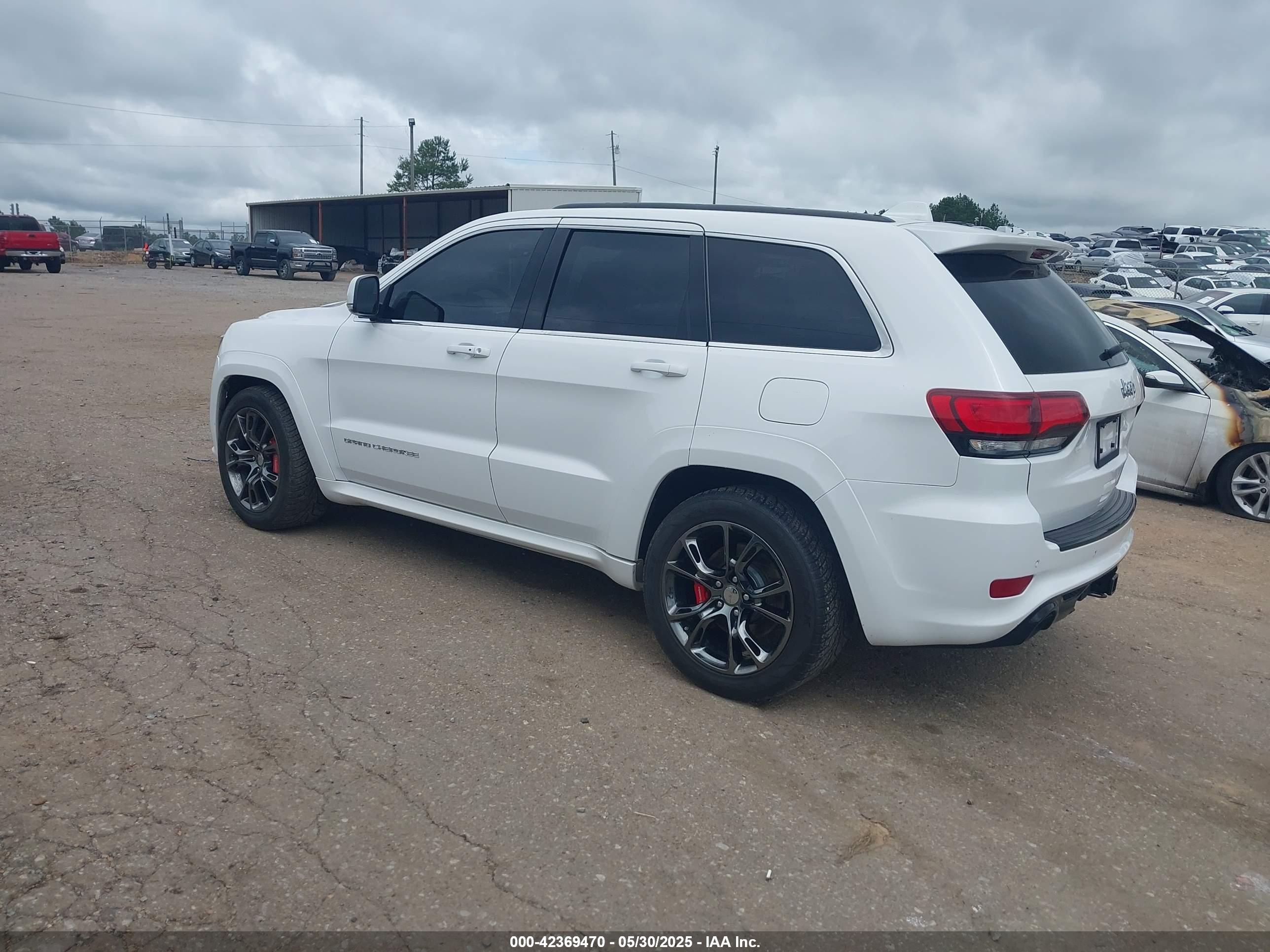 JEEP GRAND image 3