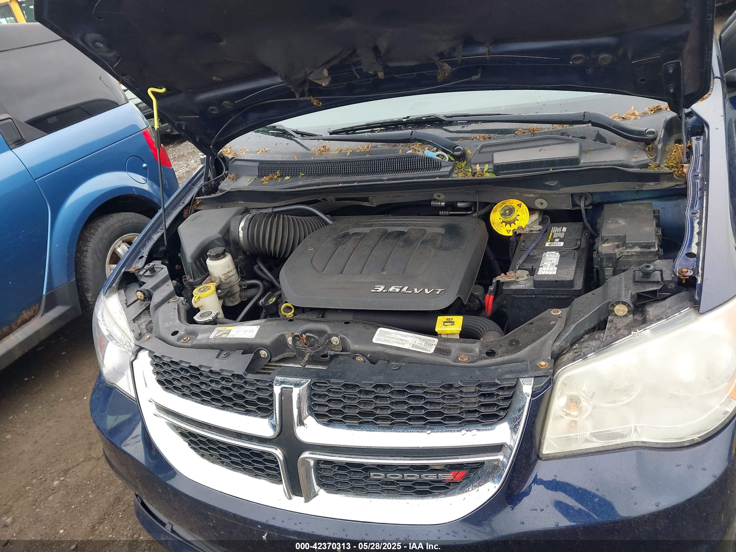 DODGE GRAND image 10