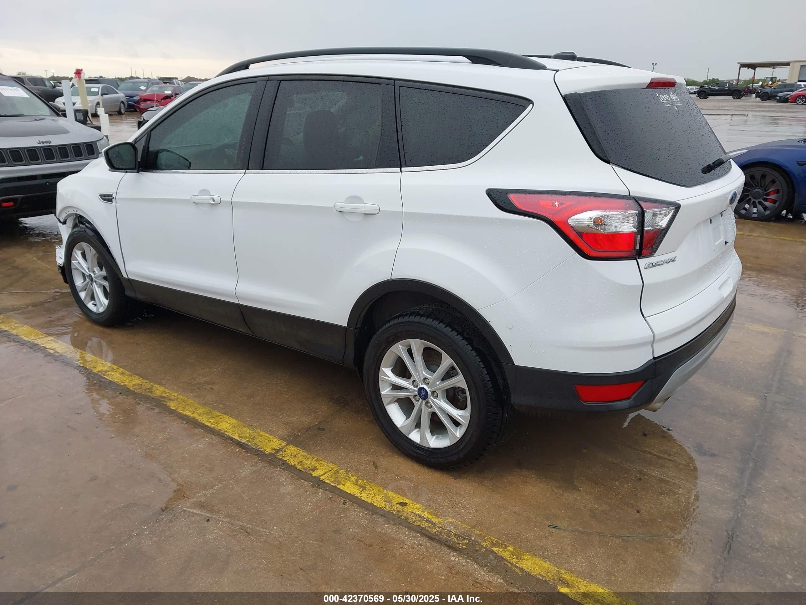 FORD ESCAPE image 3