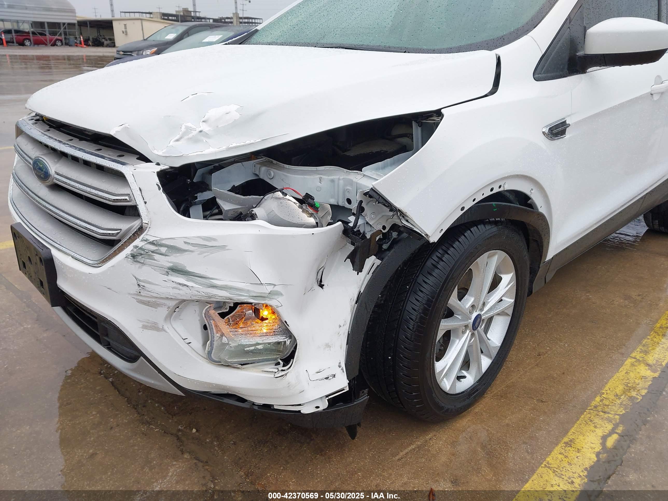 FORD ESCAPE image 6