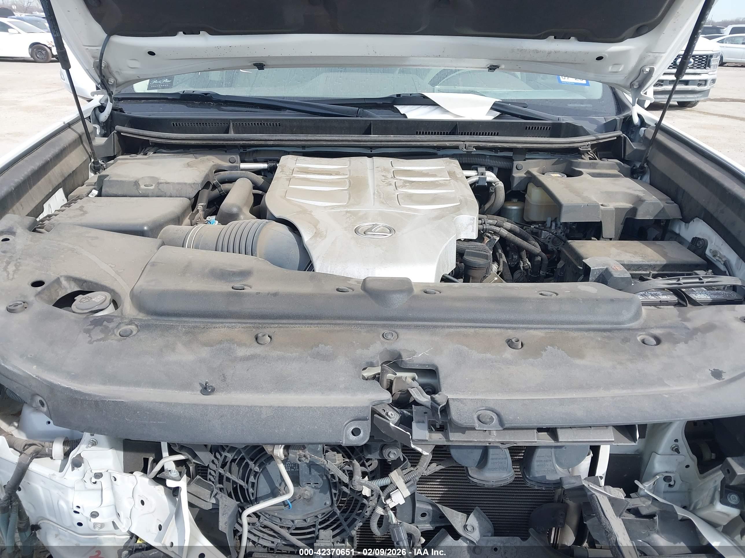 LEXUS GX image 10