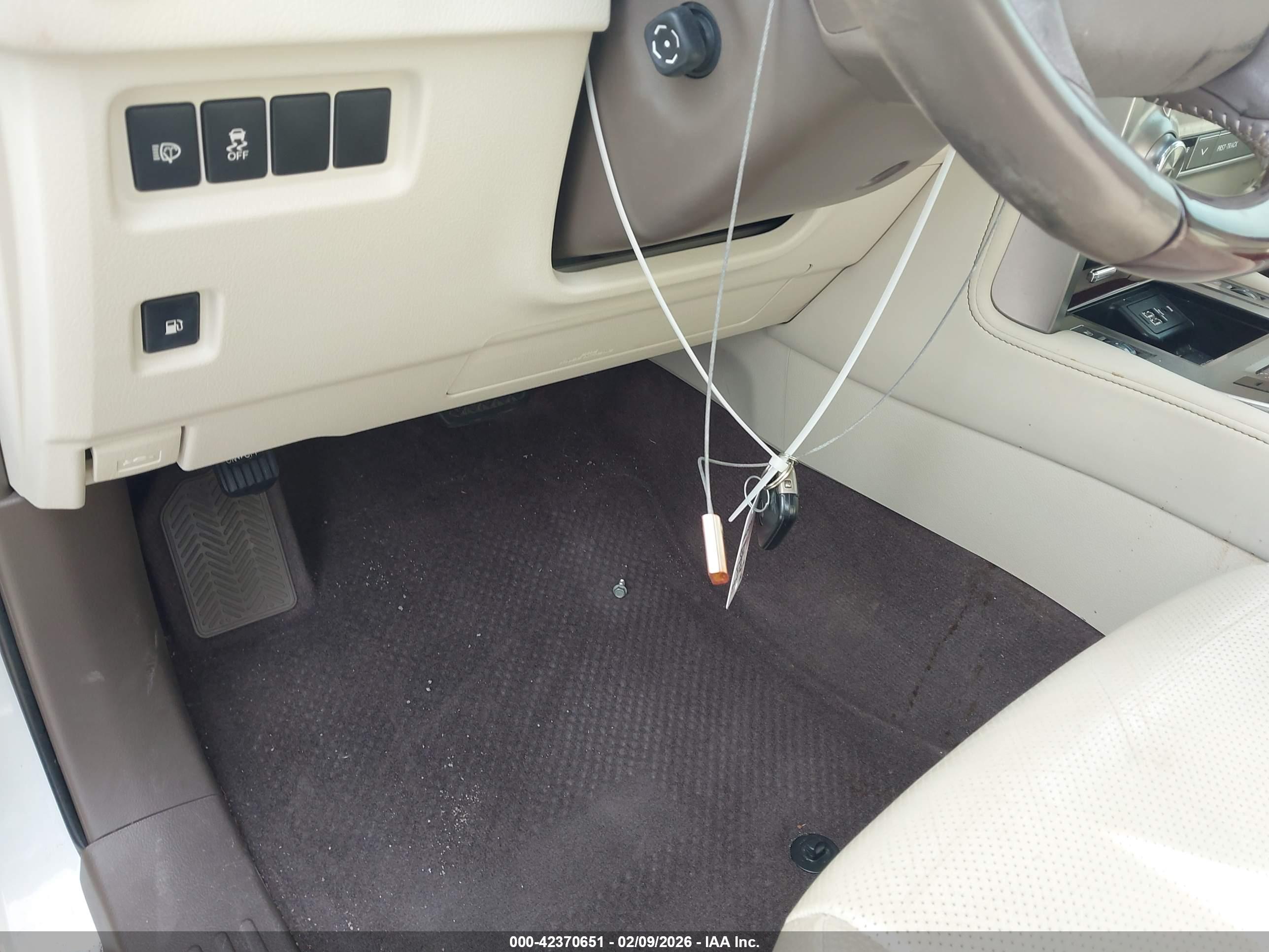 LEXUS GX image 11