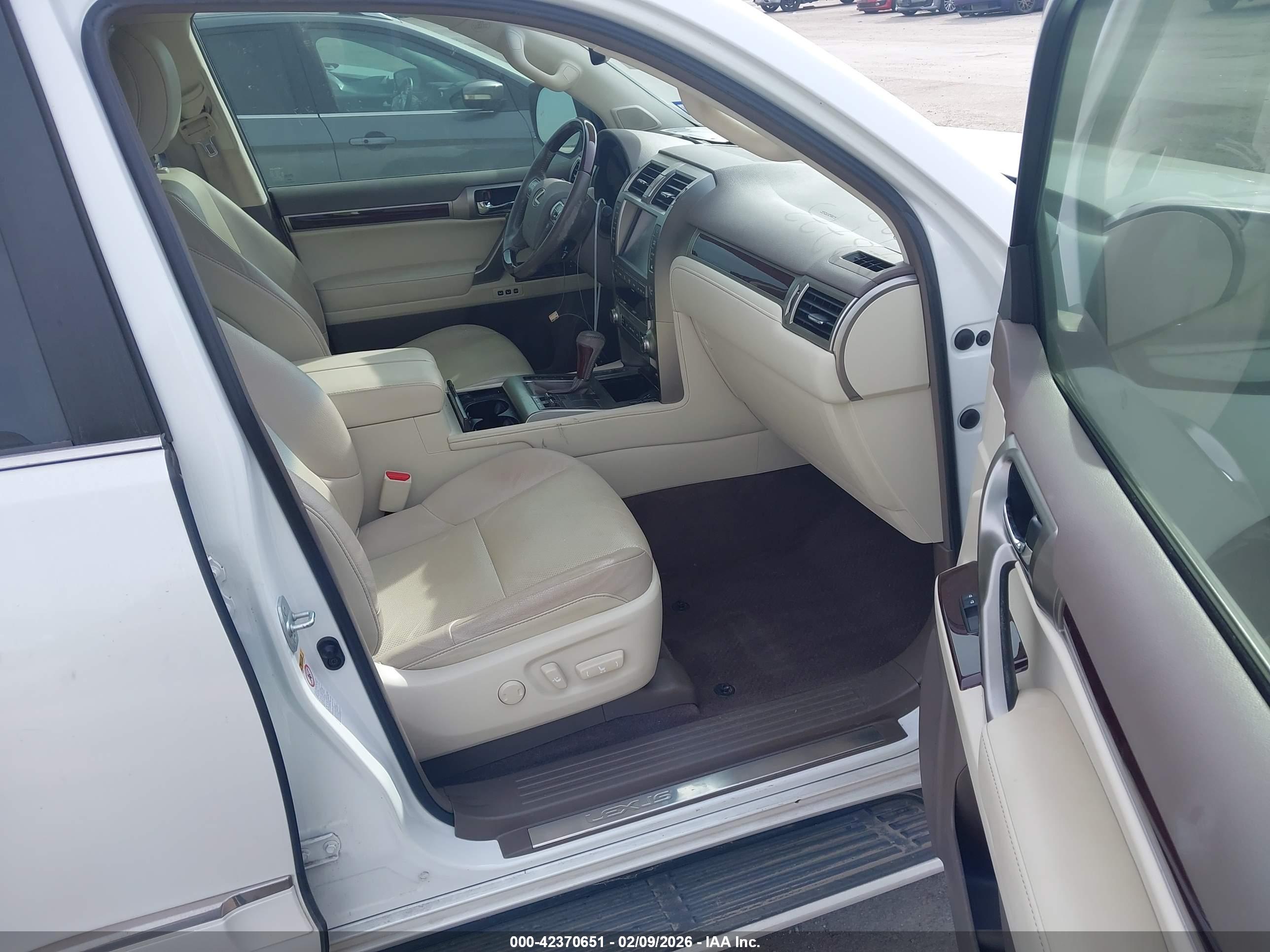 LEXUS GX image 5