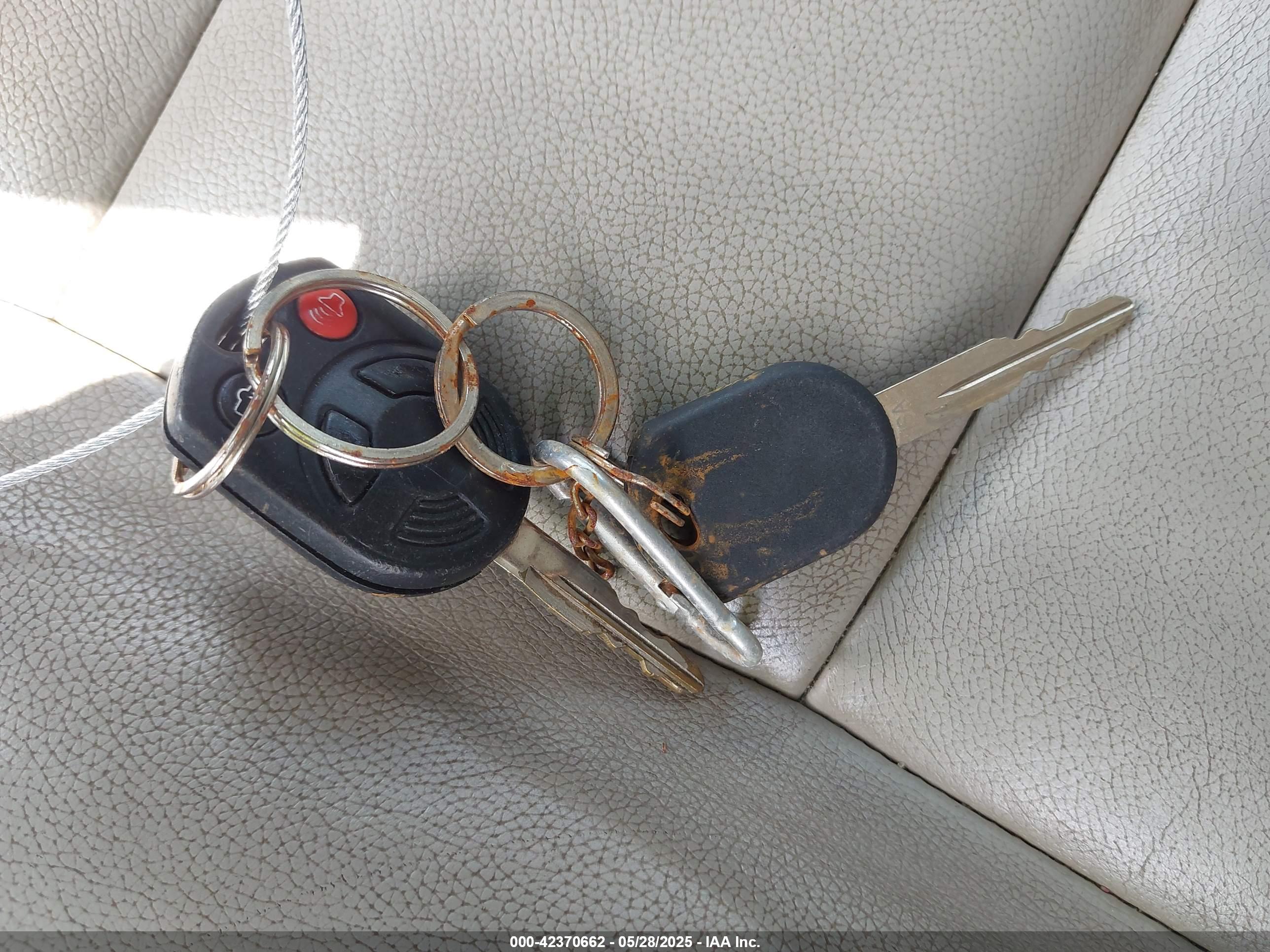 FORD FUSION image 11
