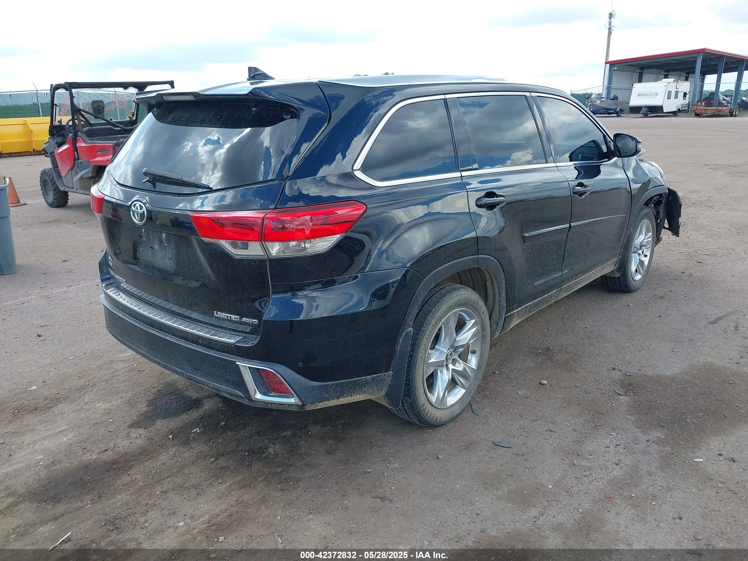 TOYOTA HIGHLANDER image 4