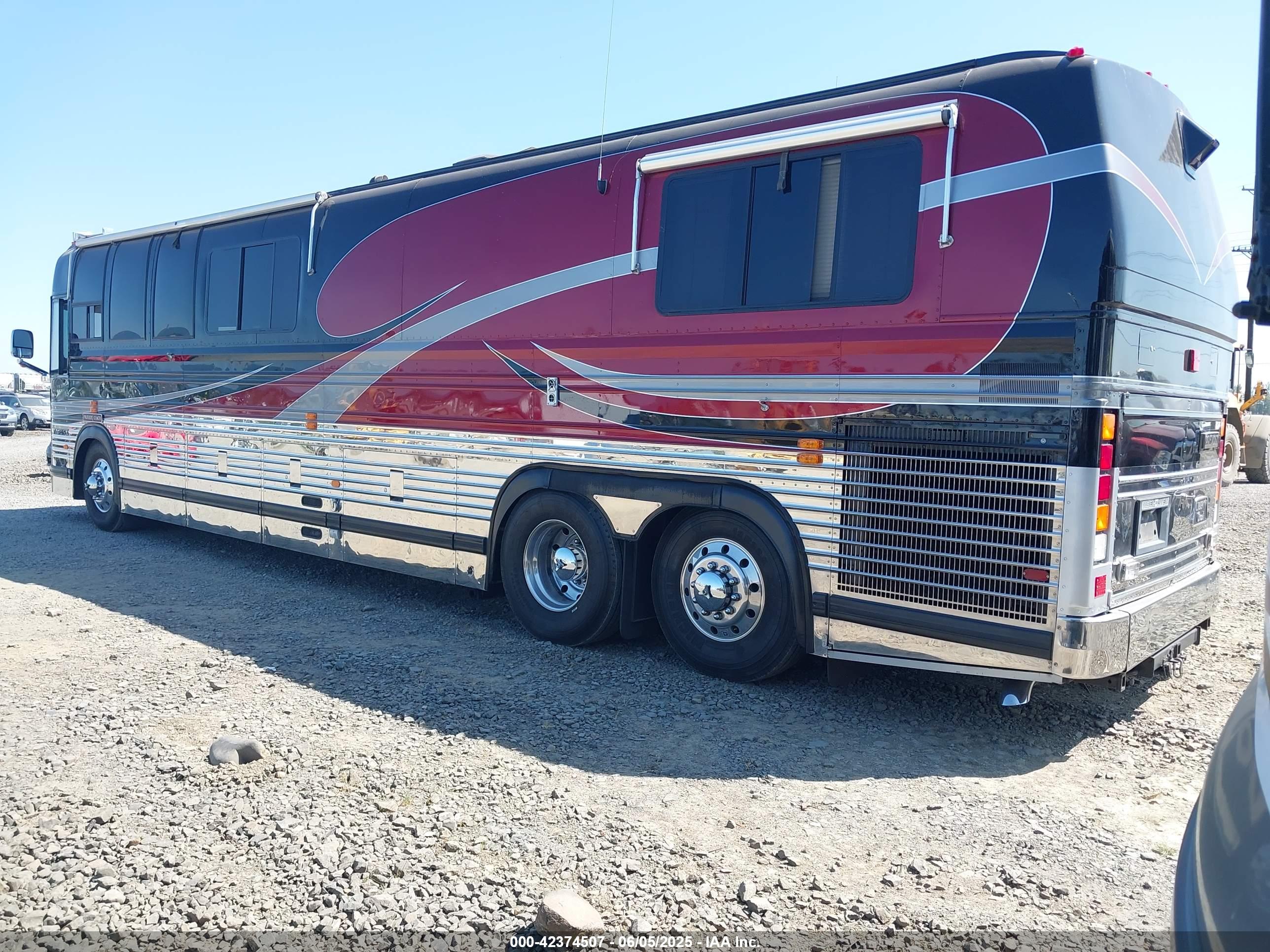 PREVOST MOTORHOME image 3