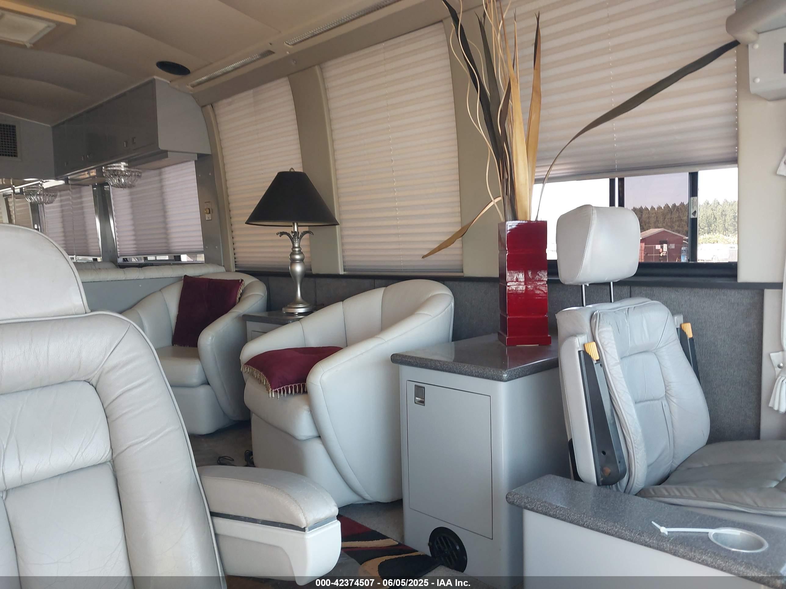 PREVOST MOTORHOME image 5