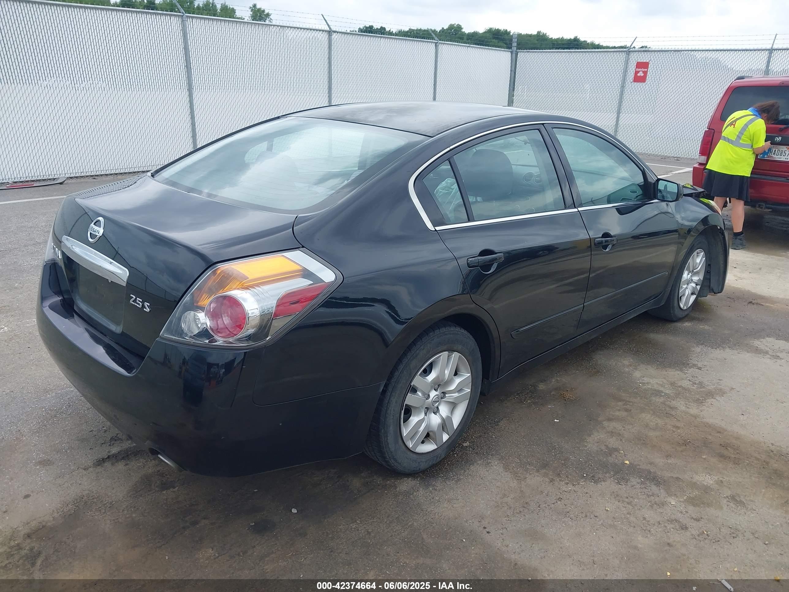 NISSAN ALTIMA image 4