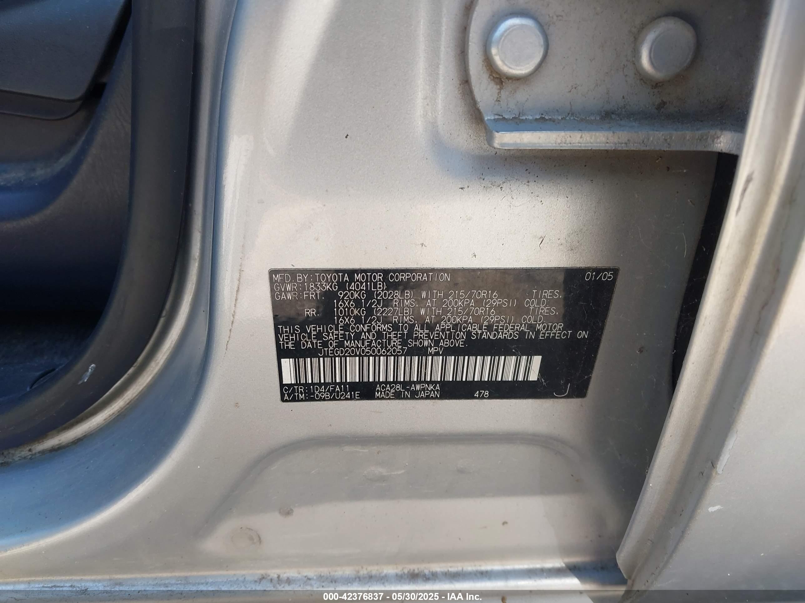TOYOTA RAV4 image 9