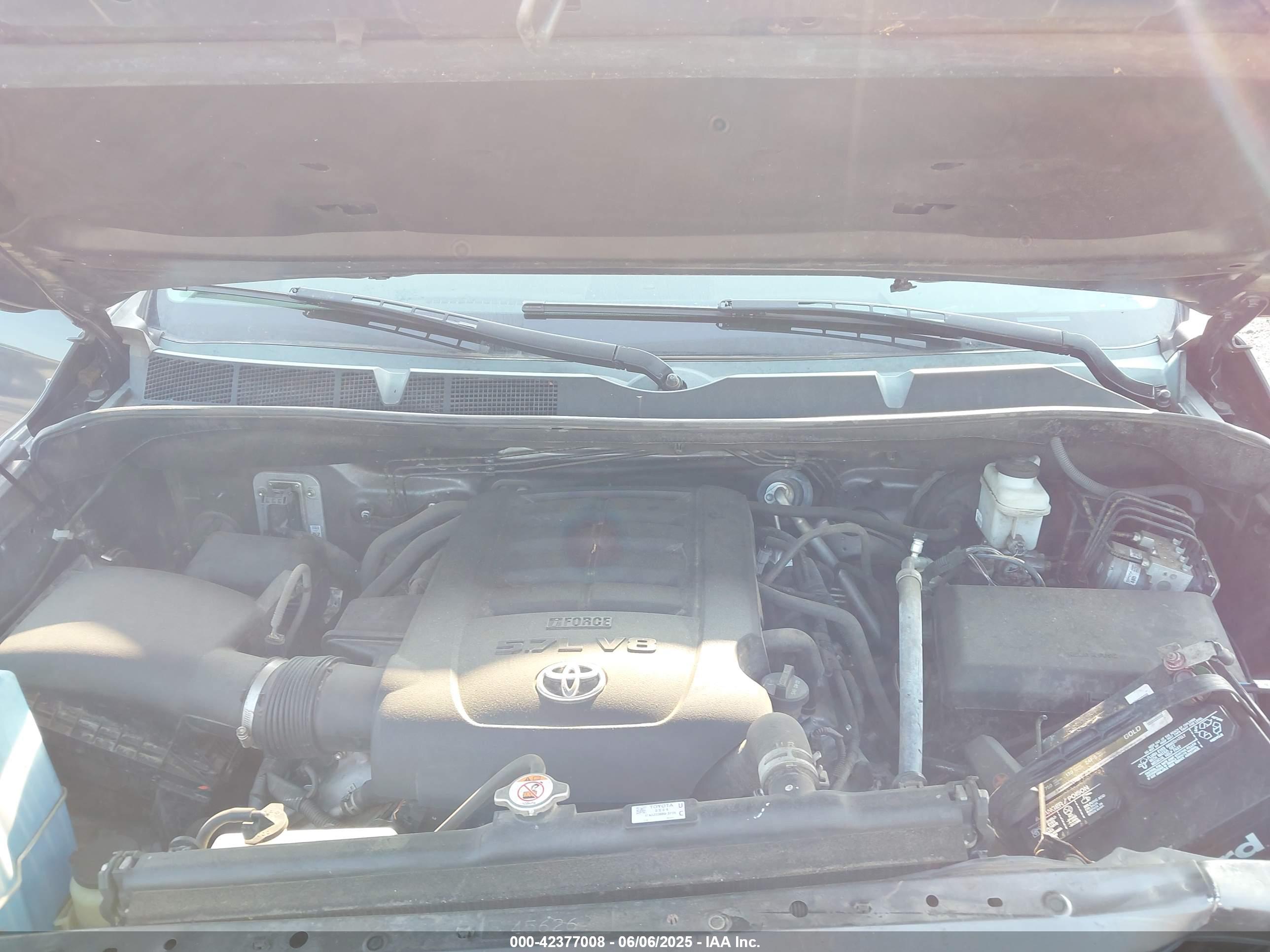 TOYOTA TUNDRA image 10