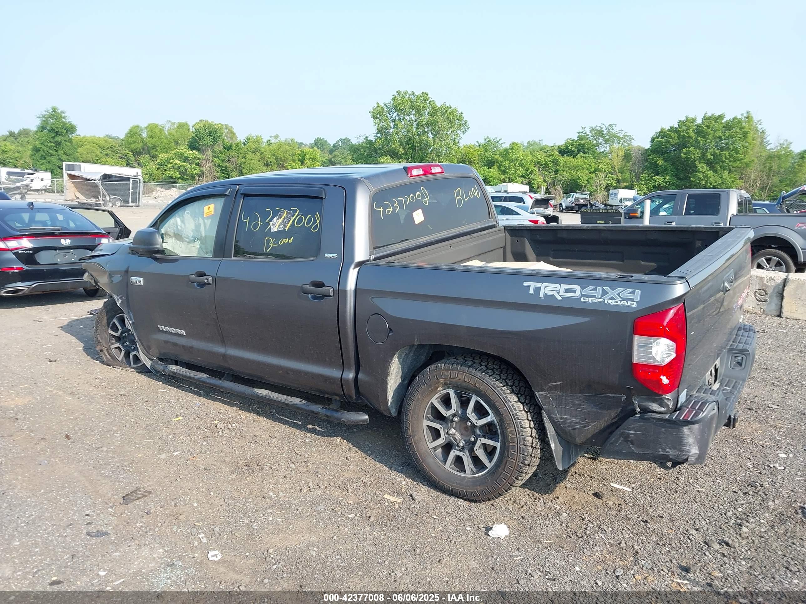 TOYOTA TUNDRA image 3
