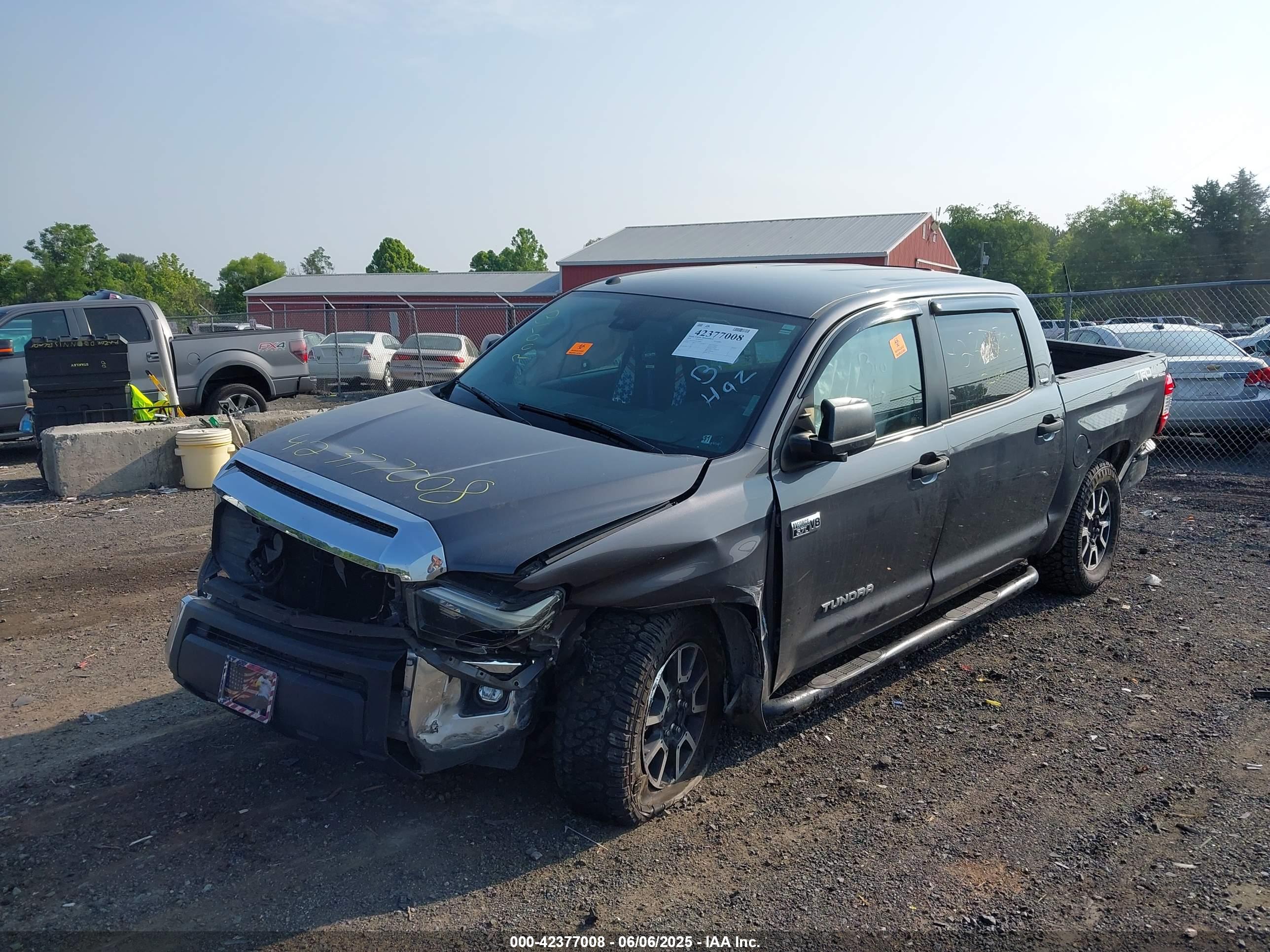 TOYOTA TUNDRA image 6