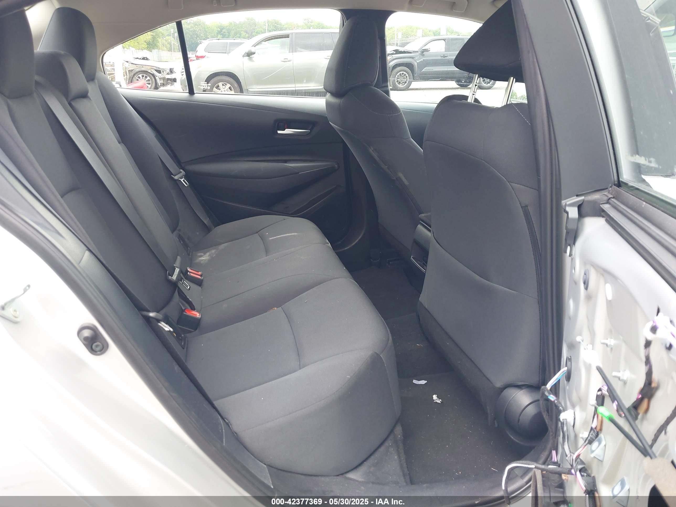 TOYOTA COROLLA image 8