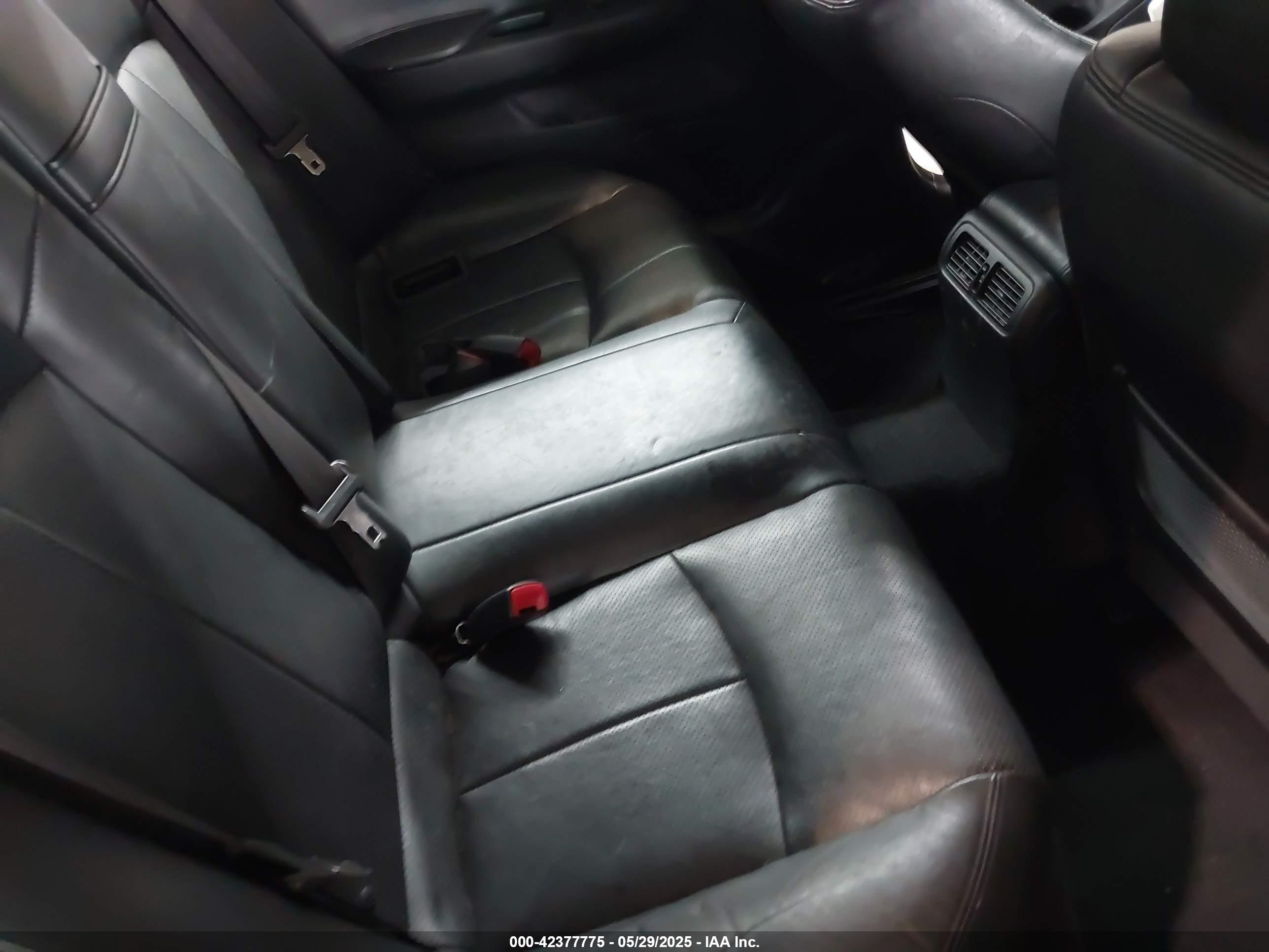 INFINITI G25X image 8