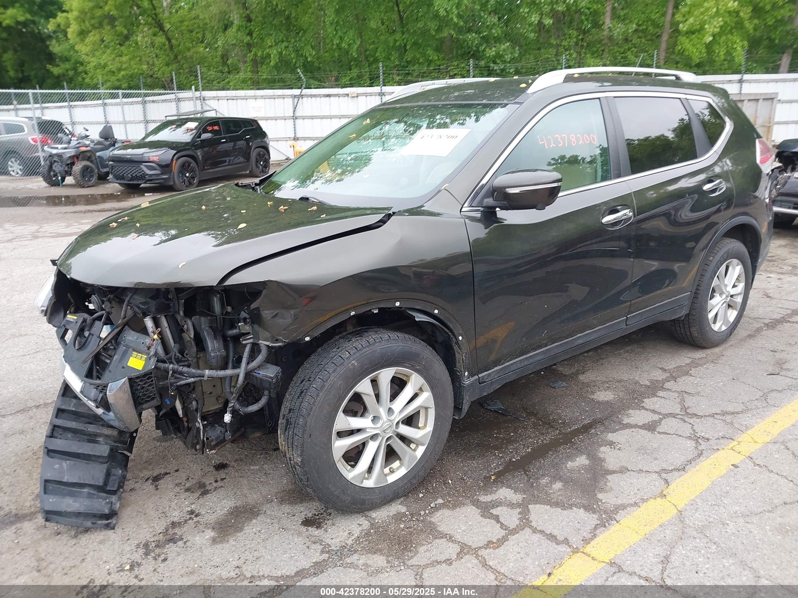 NISSAN ROGUE image 2