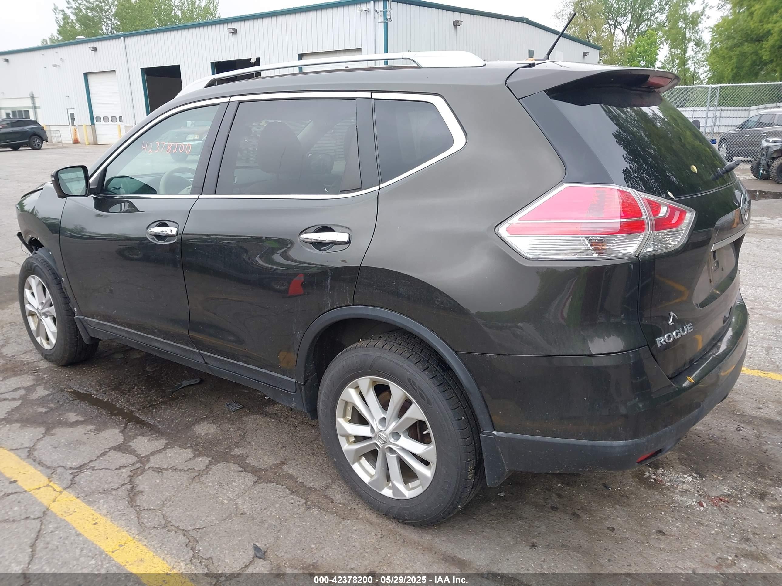 NISSAN ROGUE image 3