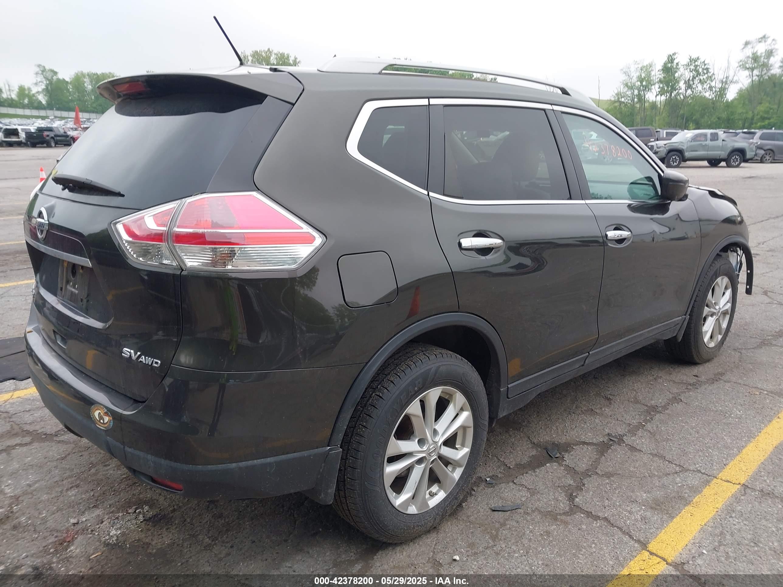 NISSAN ROGUE image 4
