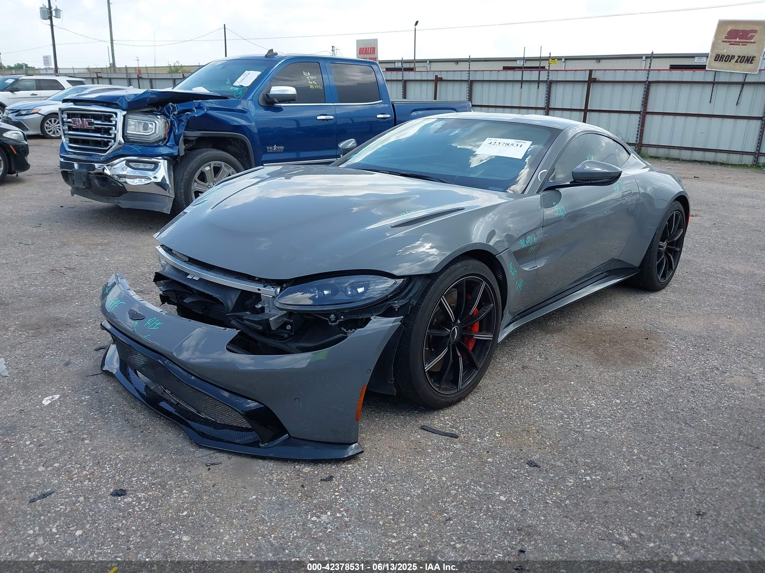 ASTON MARTIN image 2