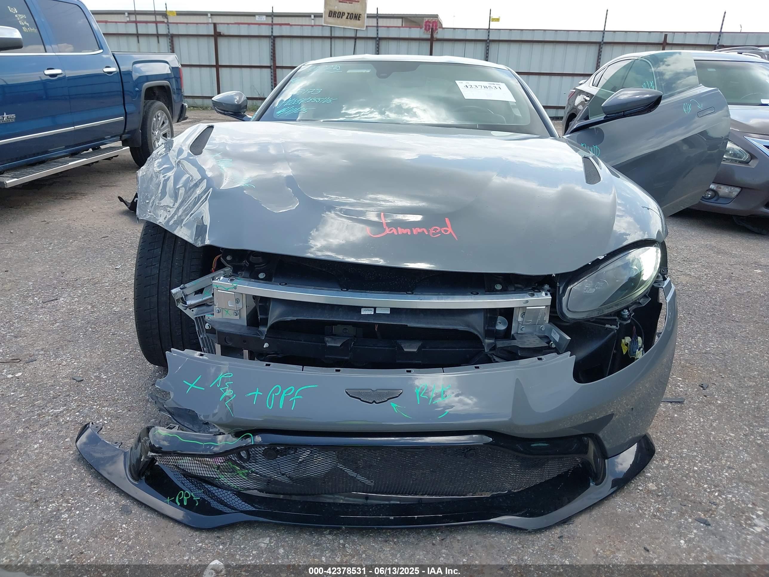 ASTON MARTIN image 6